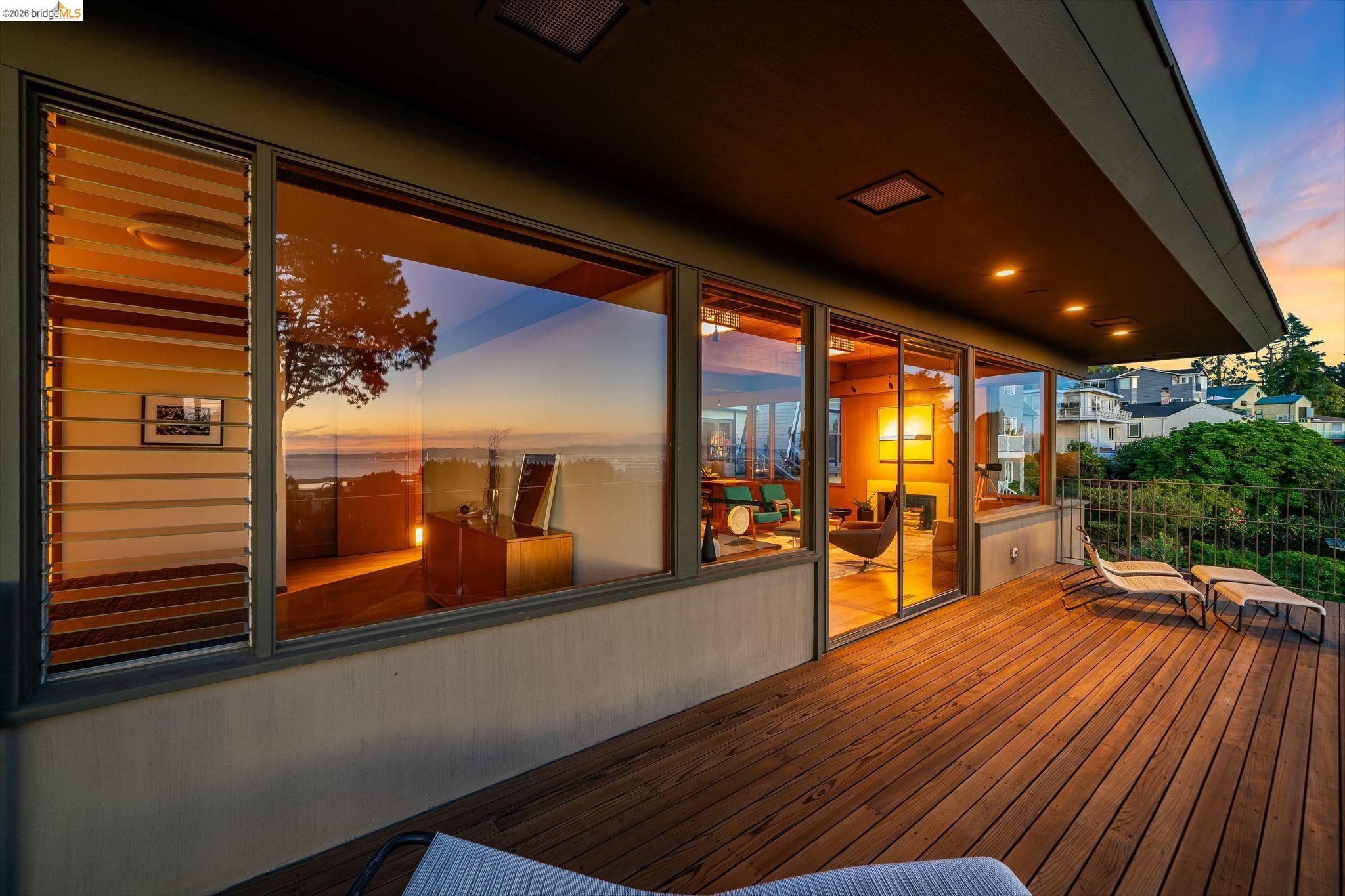 Detail Gallery Image 16 of 54 For 606 Grizzly Peak Boulevard, Berkeley,  CA 94708 - 4 Beds | 3 Baths