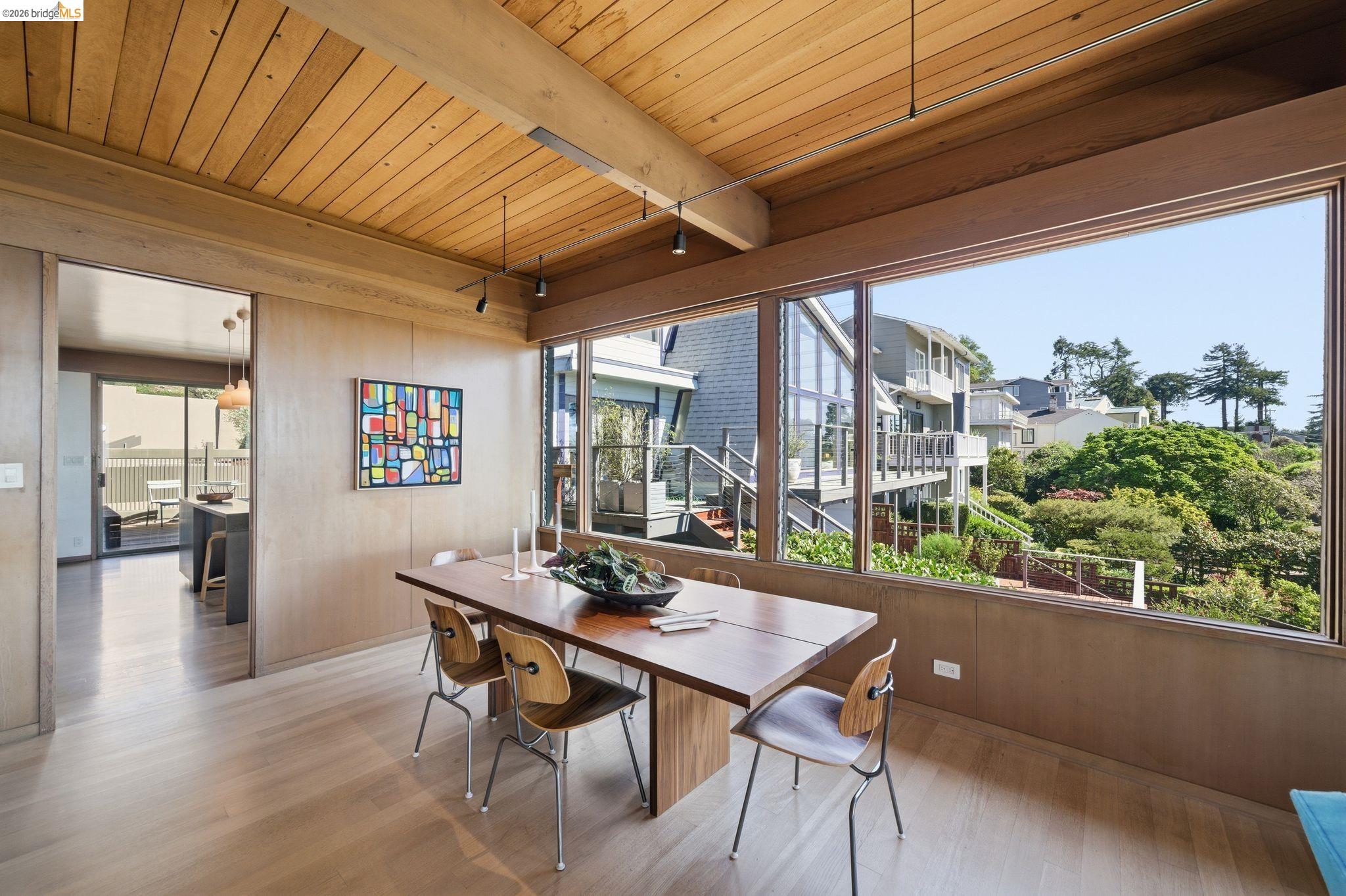 Detail Gallery Image 17 of 54 For 606 Grizzly Peak Boulevard, Berkeley,  CA 94708 - 4 Beds | 3 Baths