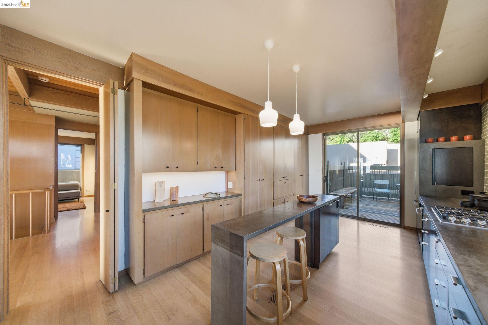 Detail Gallery Image 19 of 54 For 606 Grizzly Peak Boulevard, Berkeley,  CA 94708 - 4 Beds | 3 Baths