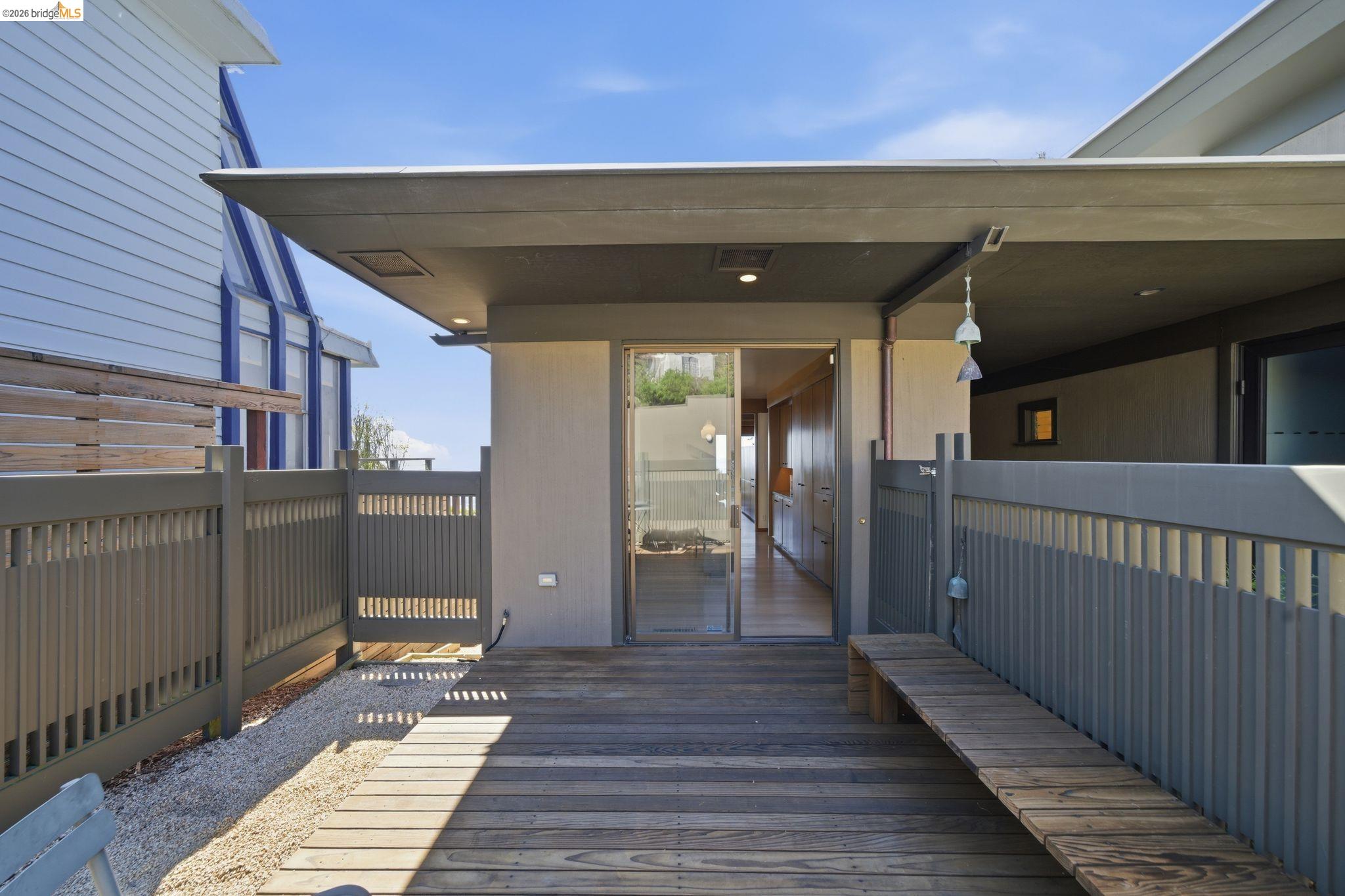 Detail Gallery Image 25 of 54 For 606 Grizzly Peak Boulevard, Berkeley,  CA 94708 - 4 Beds | 3 Baths