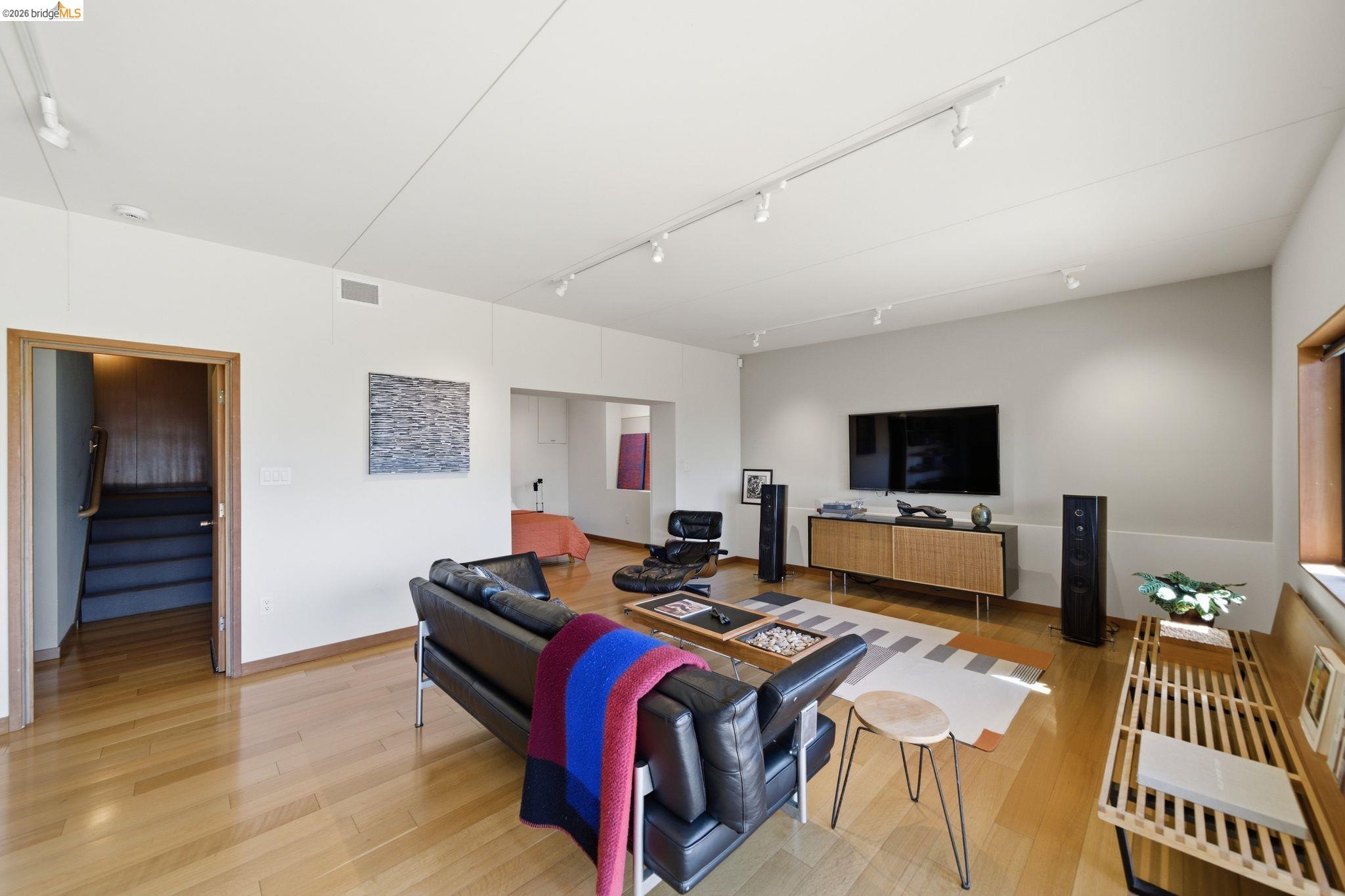 Detail Gallery Image 40 of 54 For 606 Grizzly Peak Boulevard, Berkeley,  CA 94708 - 4 Beds | 3 Baths