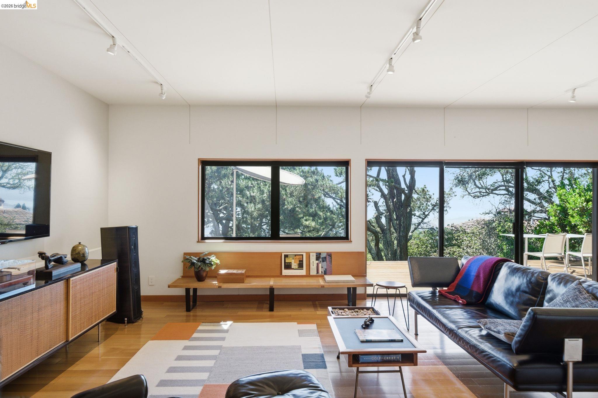 Detail Gallery Image 43 of 54 For 606 Grizzly Peak Boulevard, Berkeley,  CA 94708 - 4 Beds | 3 Baths