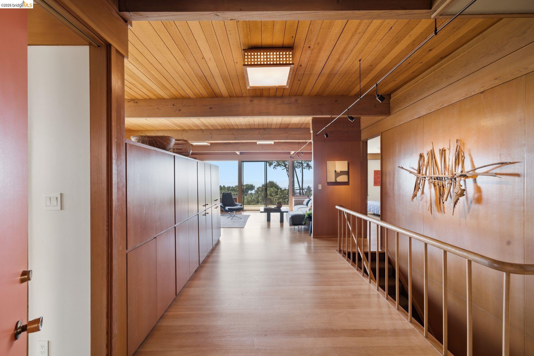 Detail Gallery Image 6 of 54 For 606 Grizzly Peak Boulevard, Berkeley,  CA 94708 - 4 Beds | 3 Baths