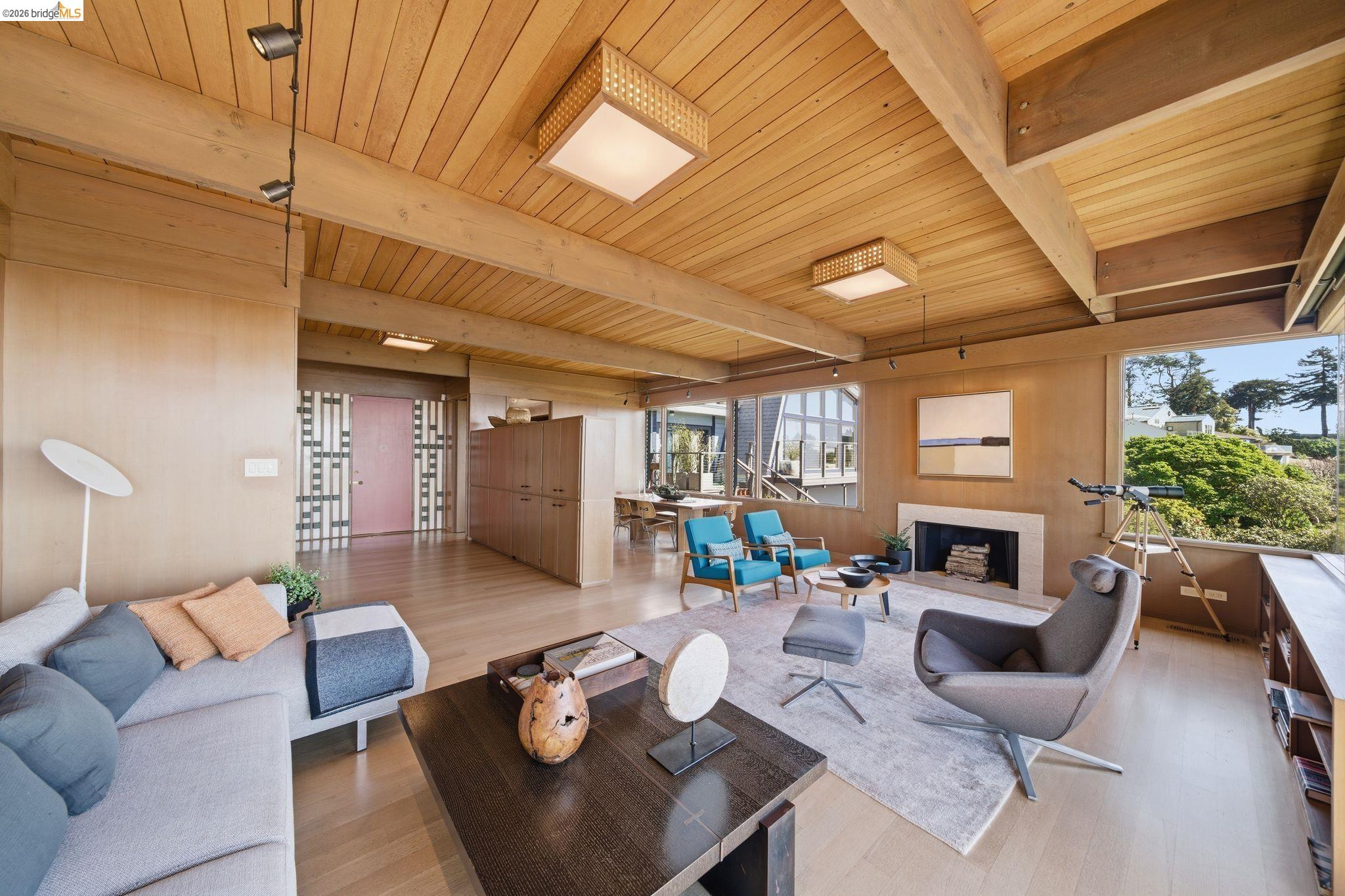 Detail Gallery Image 7 of 54 For 606 Grizzly Peak Boulevard, Berkeley,  CA 94708 - 4 Beds | 3 Baths