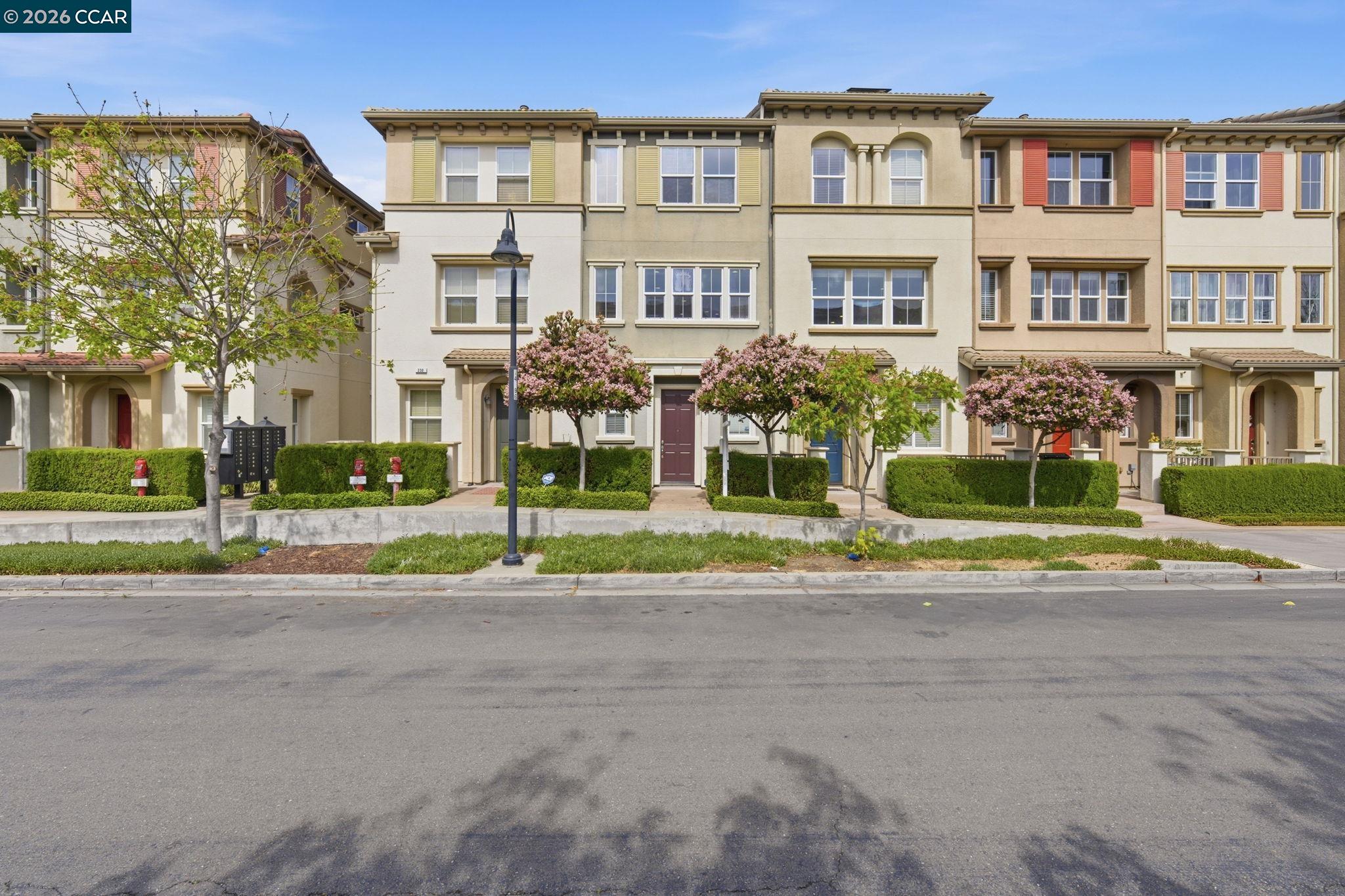 Photo #2: 41128318 Listing: Photo #2