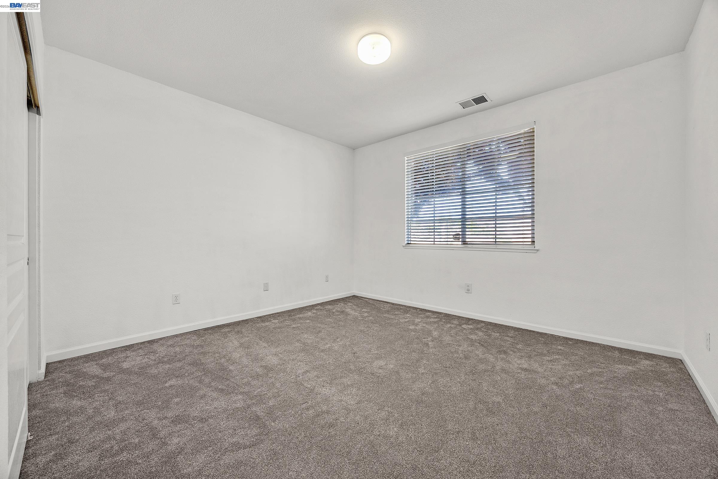 Detail Gallery Image 16 of 52 For 576 Herb White Way, Pittsburg,  CA 94565 - 4 Beds | 3 Baths