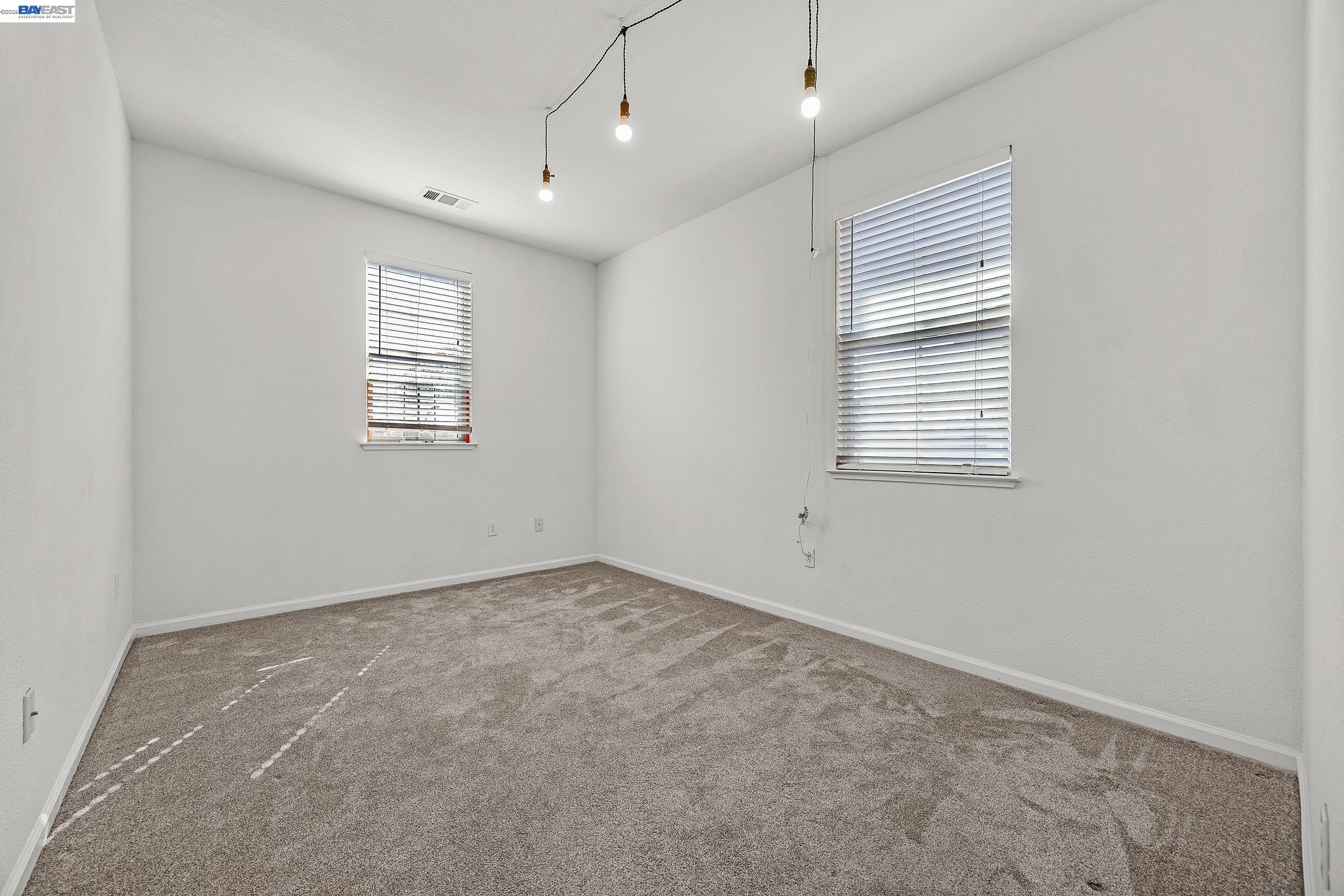 Detail Gallery Image 21 of 52 For 576 Herb White Way, Pittsburg,  CA 94565 - 4 Beds | 3 Baths