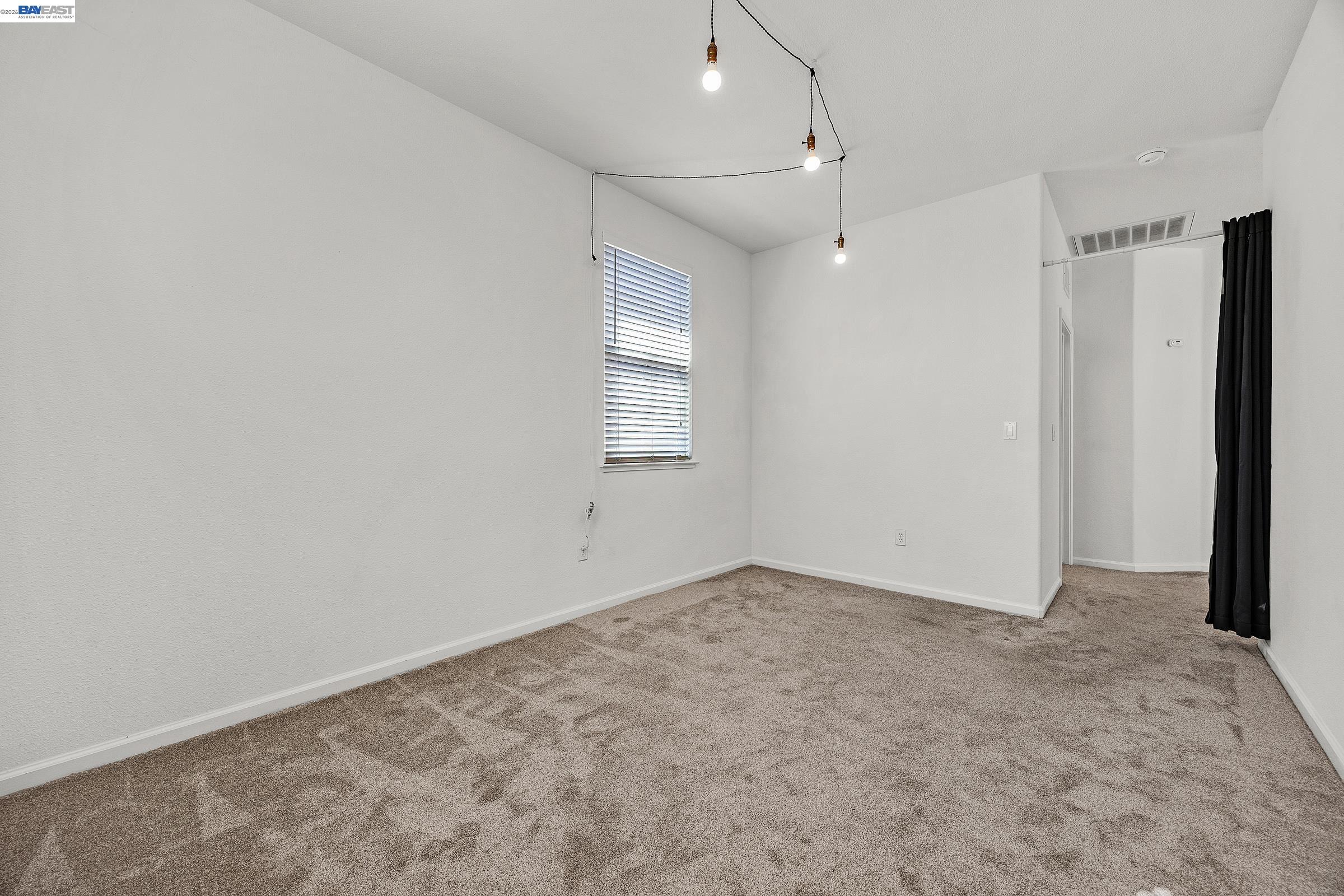 Detail Gallery Image 22 of 52 For 576 Herb White Way, Pittsburg,  CA 94565 - 4 Beds | 3 Baths