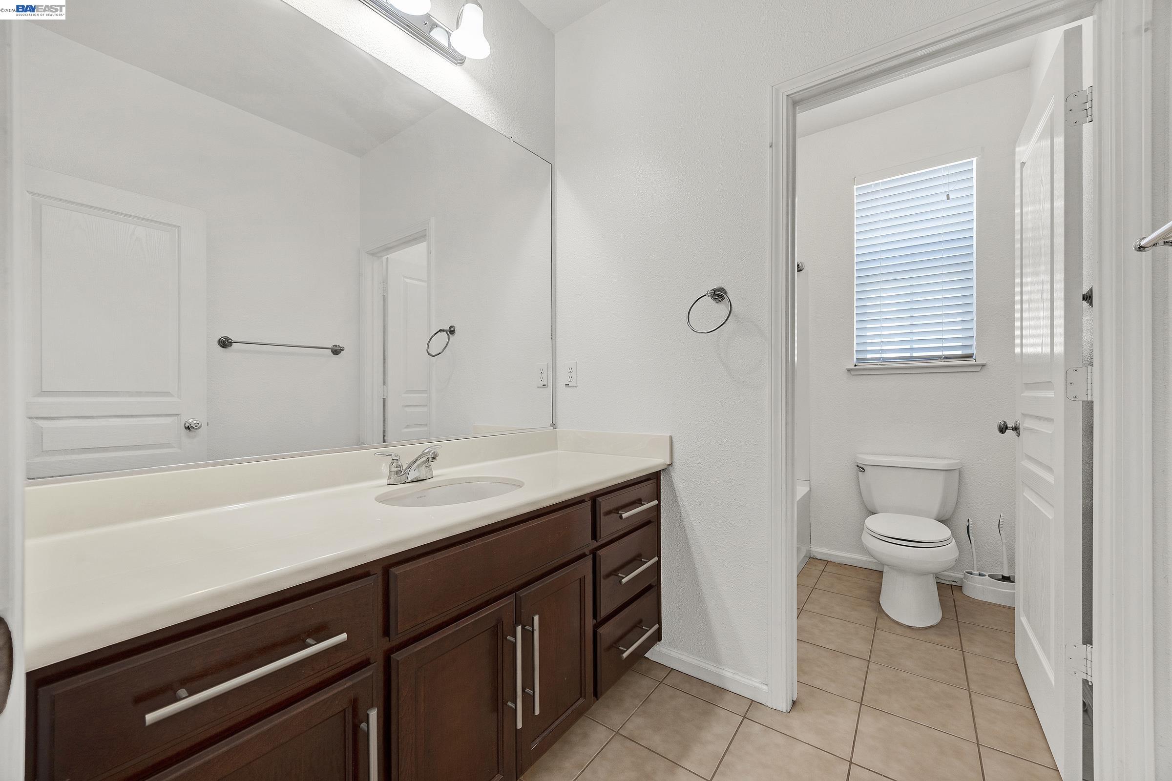 Detail Gallery Image 24 of 52 For 576 Herb White Way, Pittsburg,  CA 94565 - 4 Beds | 3 Baths