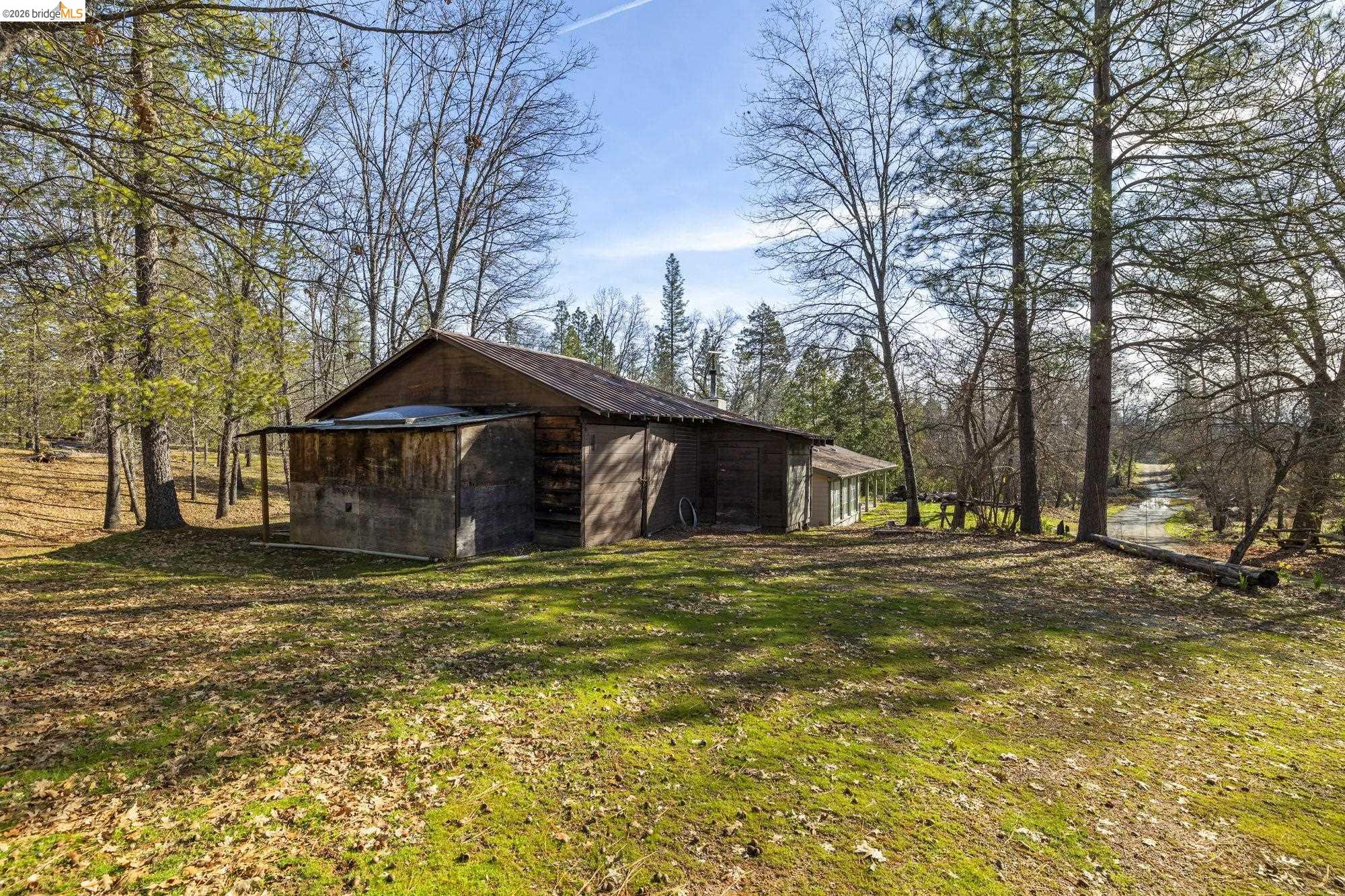 Detail Gallery Image 2 of 41 For 9721 Manzanita Way, Coulterville,  CA 95311 - 3 Beds | 2 Baths