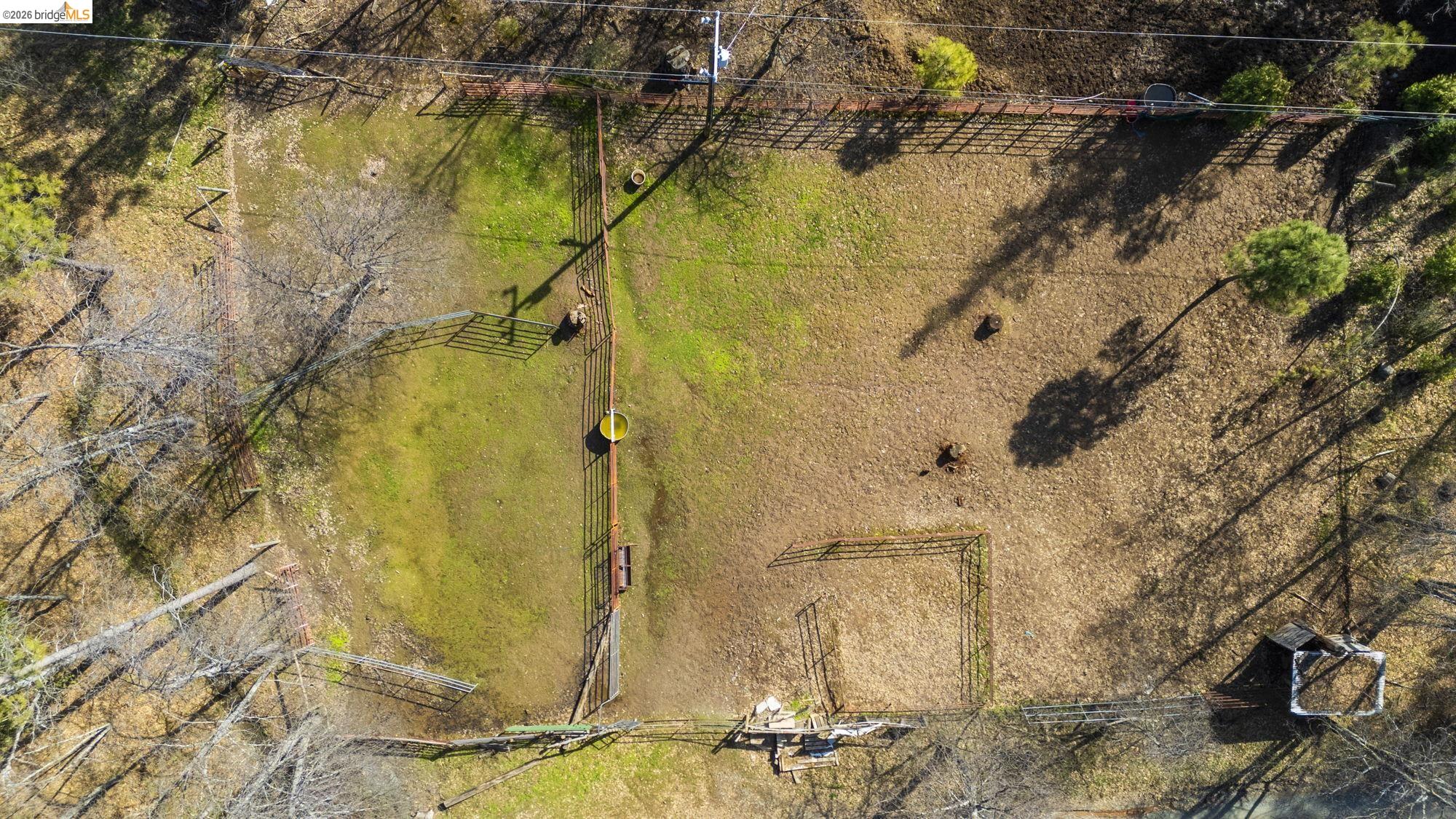 Detail Gallery Image 3 of 41 For 9721 Manzanita Way, Coulterville,  CA 95311 - 3 Beds | 2 Baths