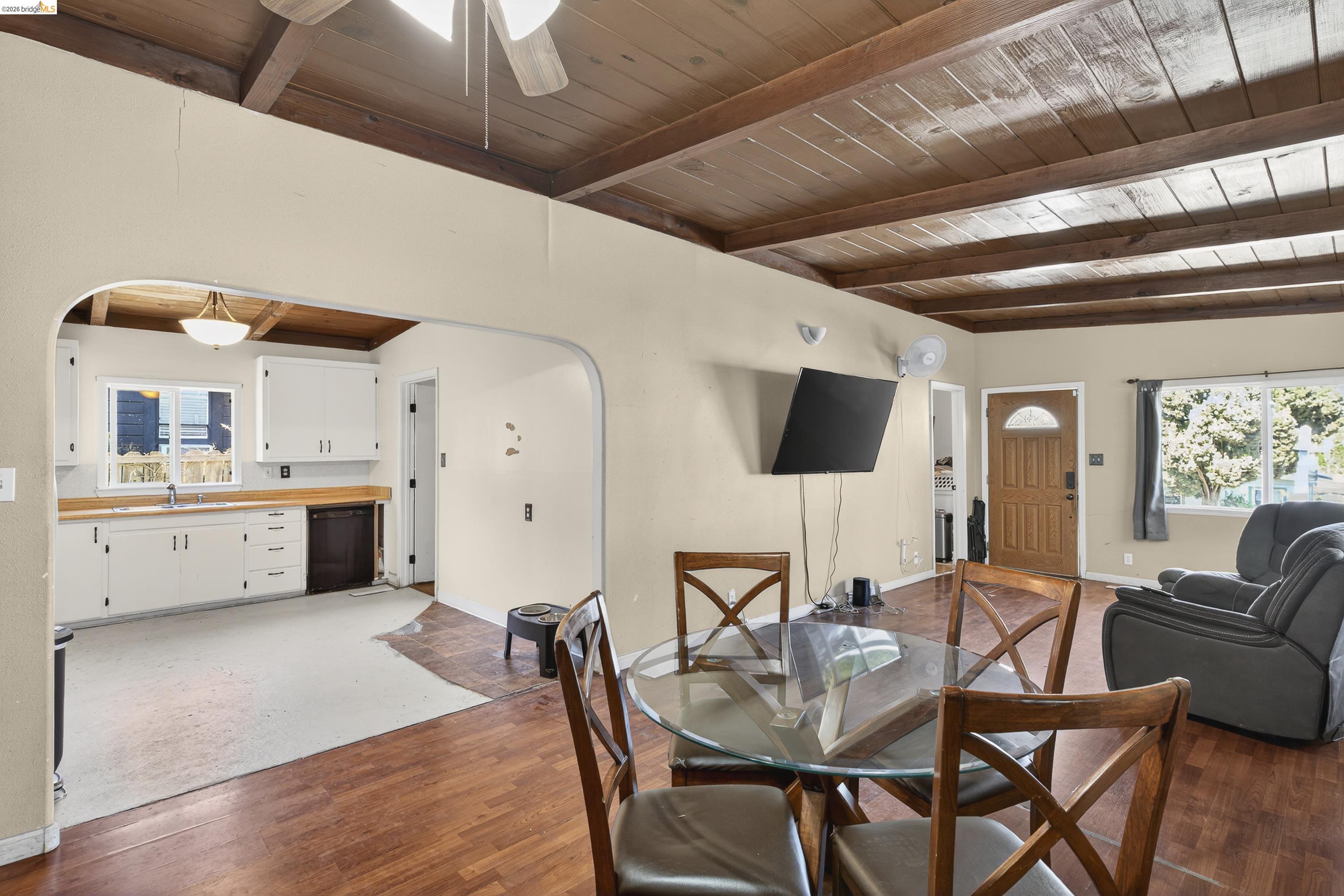 Detail Gallery Image 16 of 58 For 1050 Sierra Ave, Martinez,  CA 94553 - 3 Beds | 2 Baths