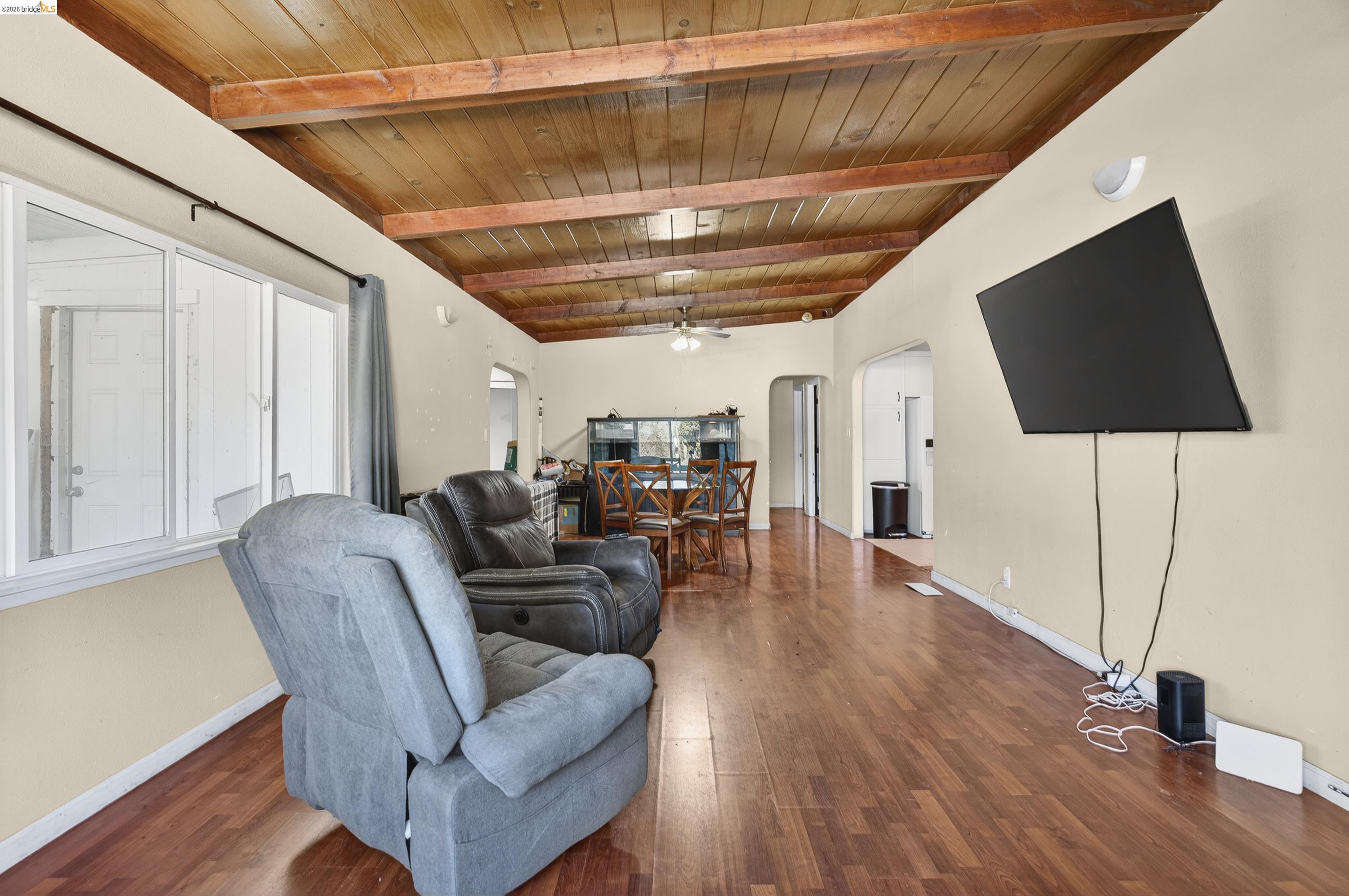 Detail Gallery Image 9 of 58 For 1050 Sierra Ave, Martinez,  CA 94553 - 3 Beds | 2 Baths