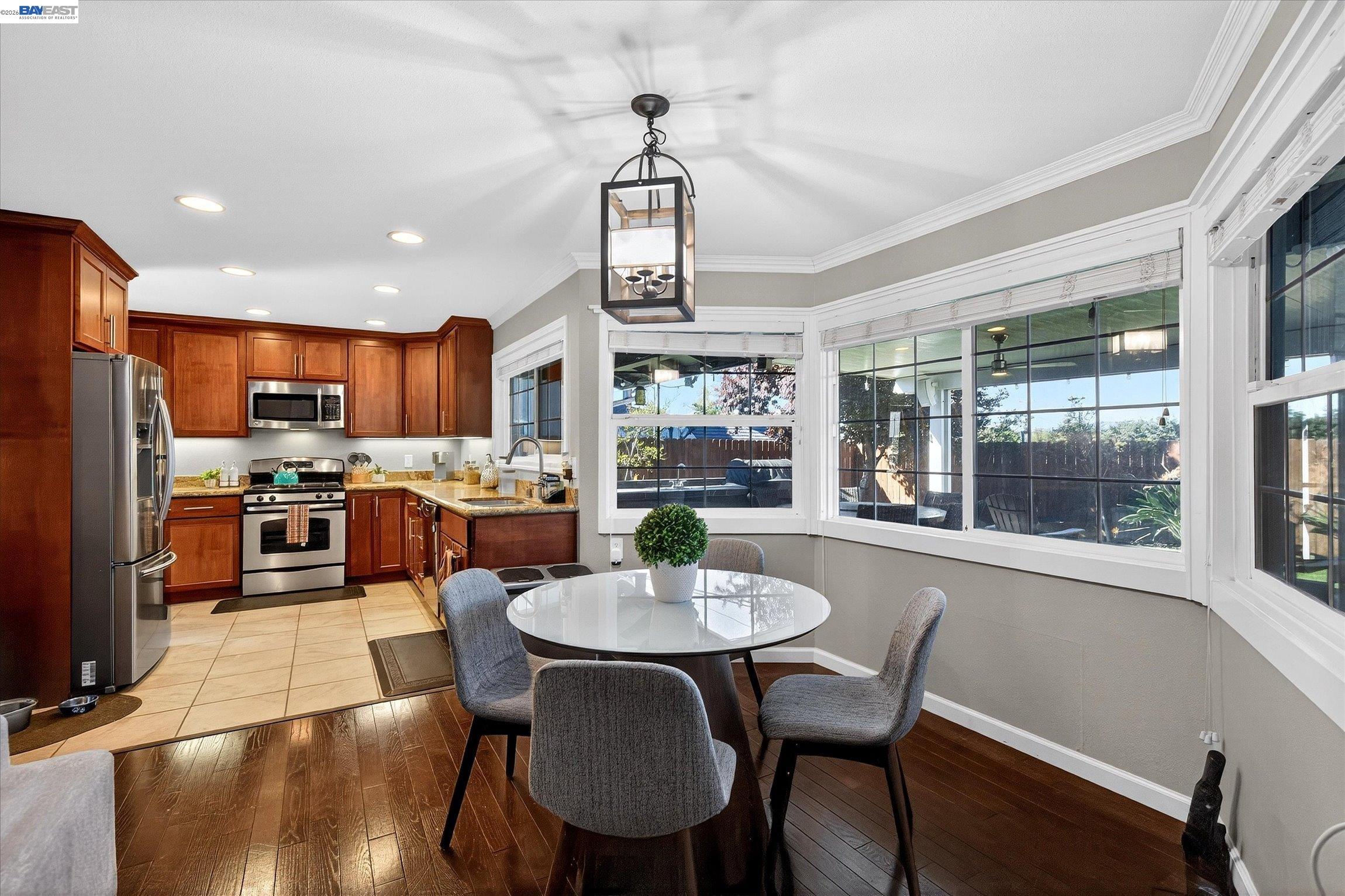 Detail Gallery Image 16 of 42 For 1223 Aberdeen Ave, Livermore,  CA 94550 - 4 Beds | 2 Baths