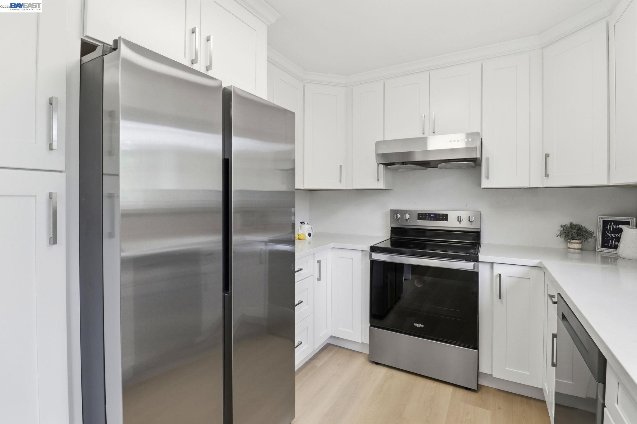 Detail Gallery Image 14 of 36 For 2485 Wexford Ave, South San Francisco,  CA 94080 - 4 Beds | 2/1 Baths