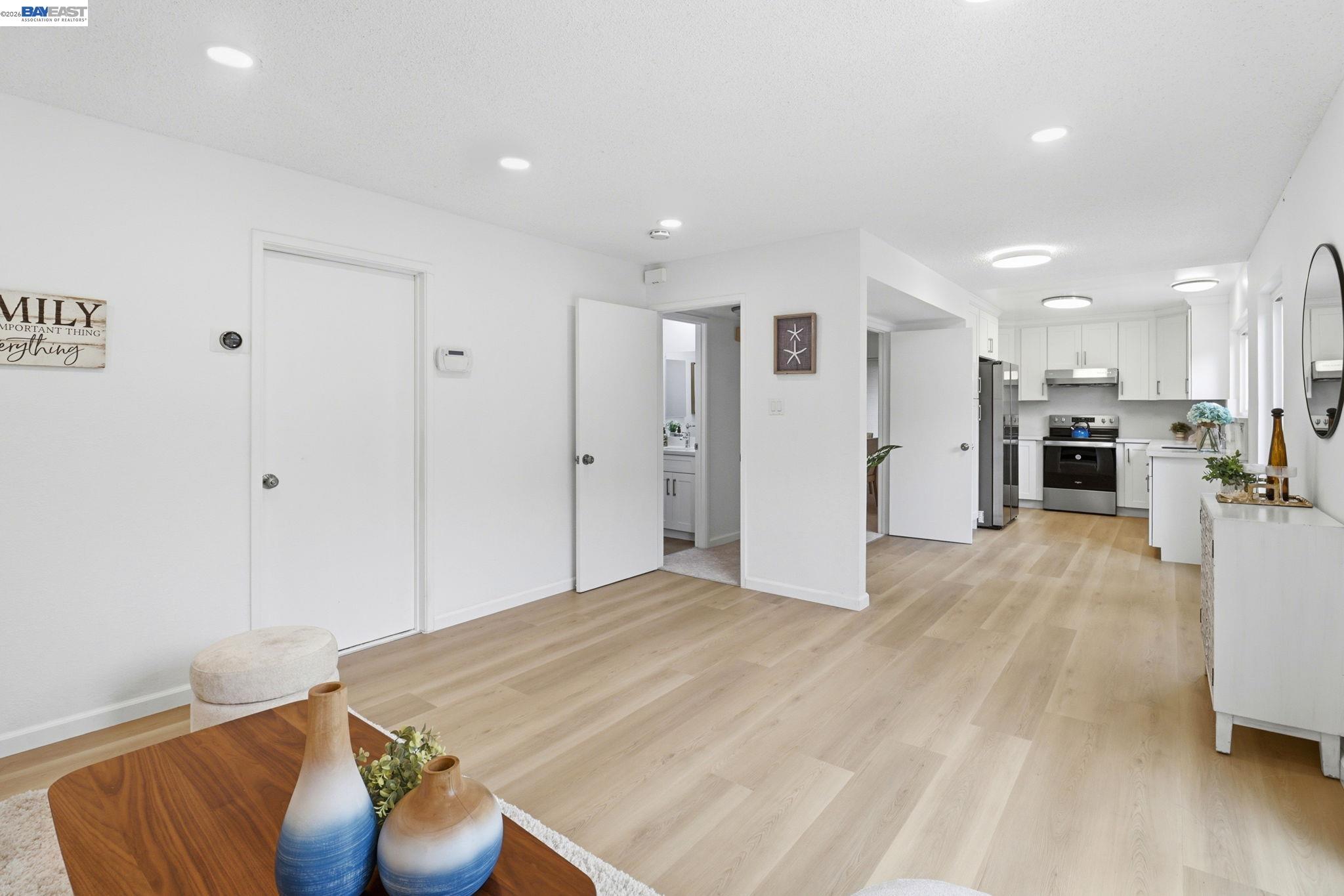 Detail Gallery Image 16 of 36 For 2485 Wexford Ave, South San Francisco,  CA 94080 - 4 Beds | 2/1 Baths