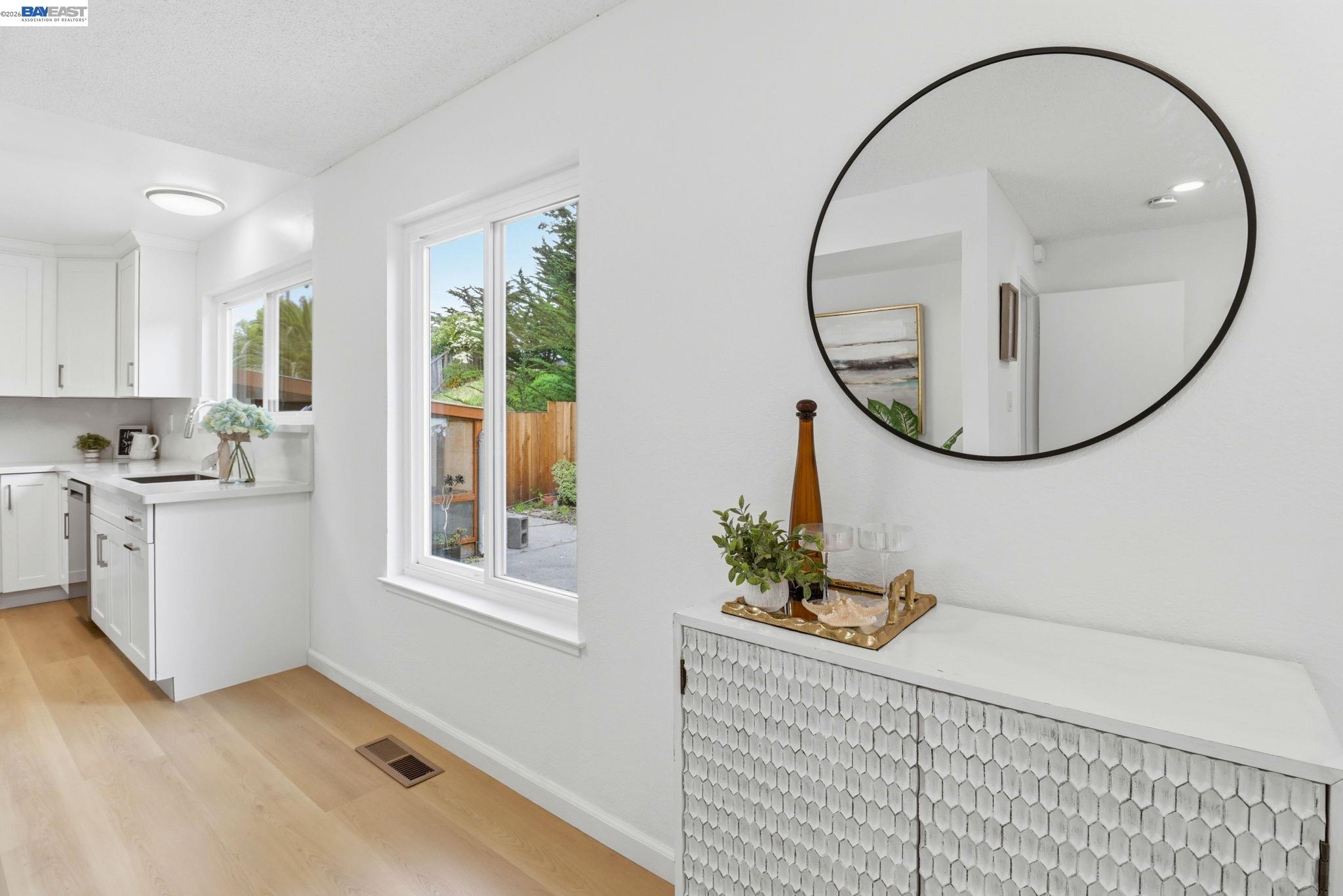 Detail Gallery Image 17 of 36 For 2485 Wexford Ave, South San Francisco,  CA 94080 - 4 Beds | 2/1 Baths