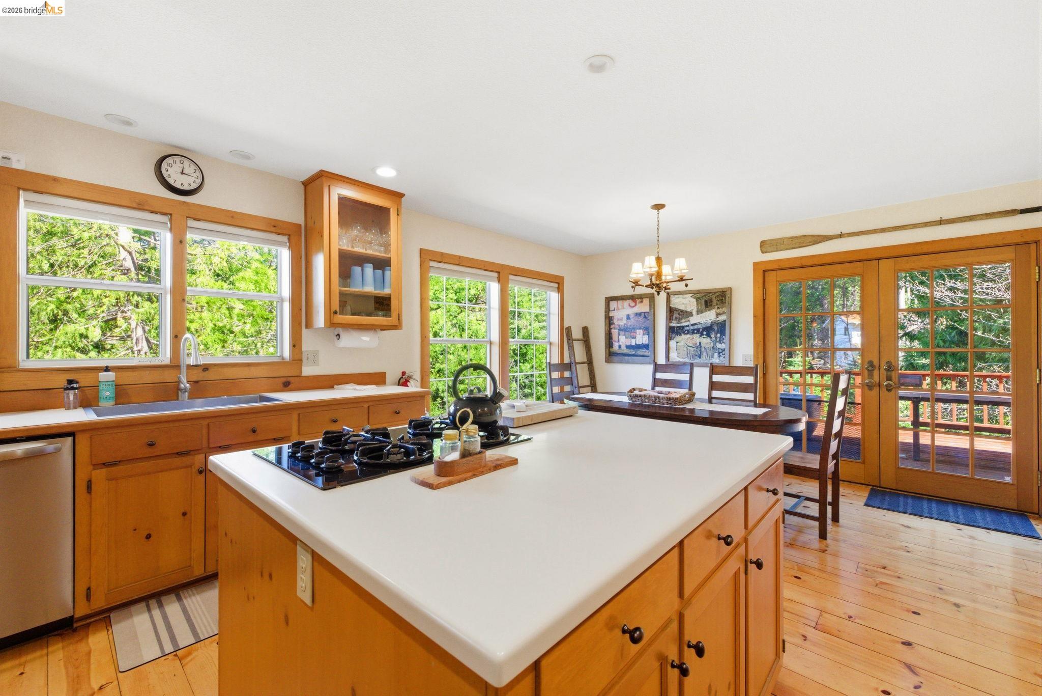 Detail Gallery Image 18 of 50 For 23820 Pine Lake Dr, Twain Harte,  CA 95383 - 4 Beds | 2/1 Baths