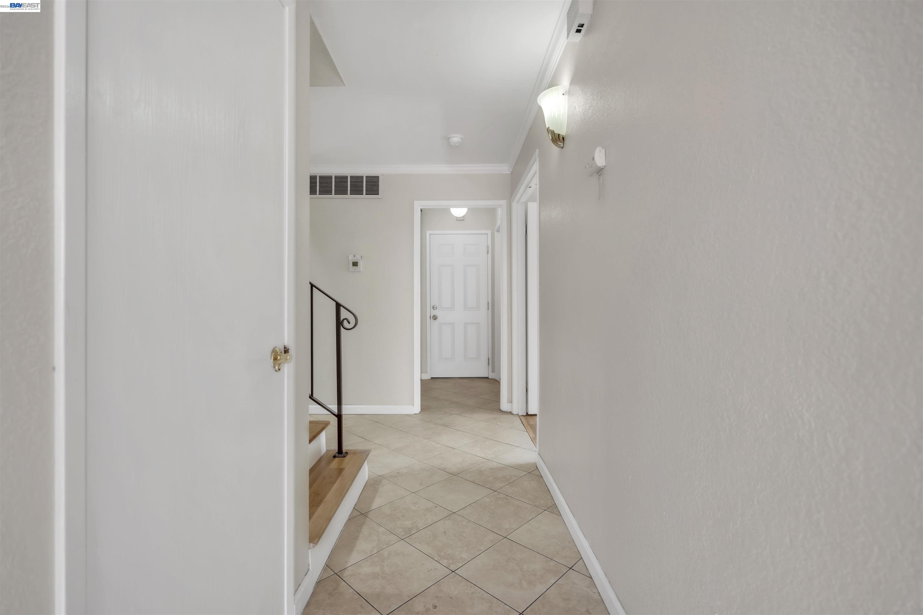 Detail Gallery Image 11 of 44 For 2380 Cabrillo Dr, Hayward,  CA 94545 - 4 Beds | 2/1 Baths