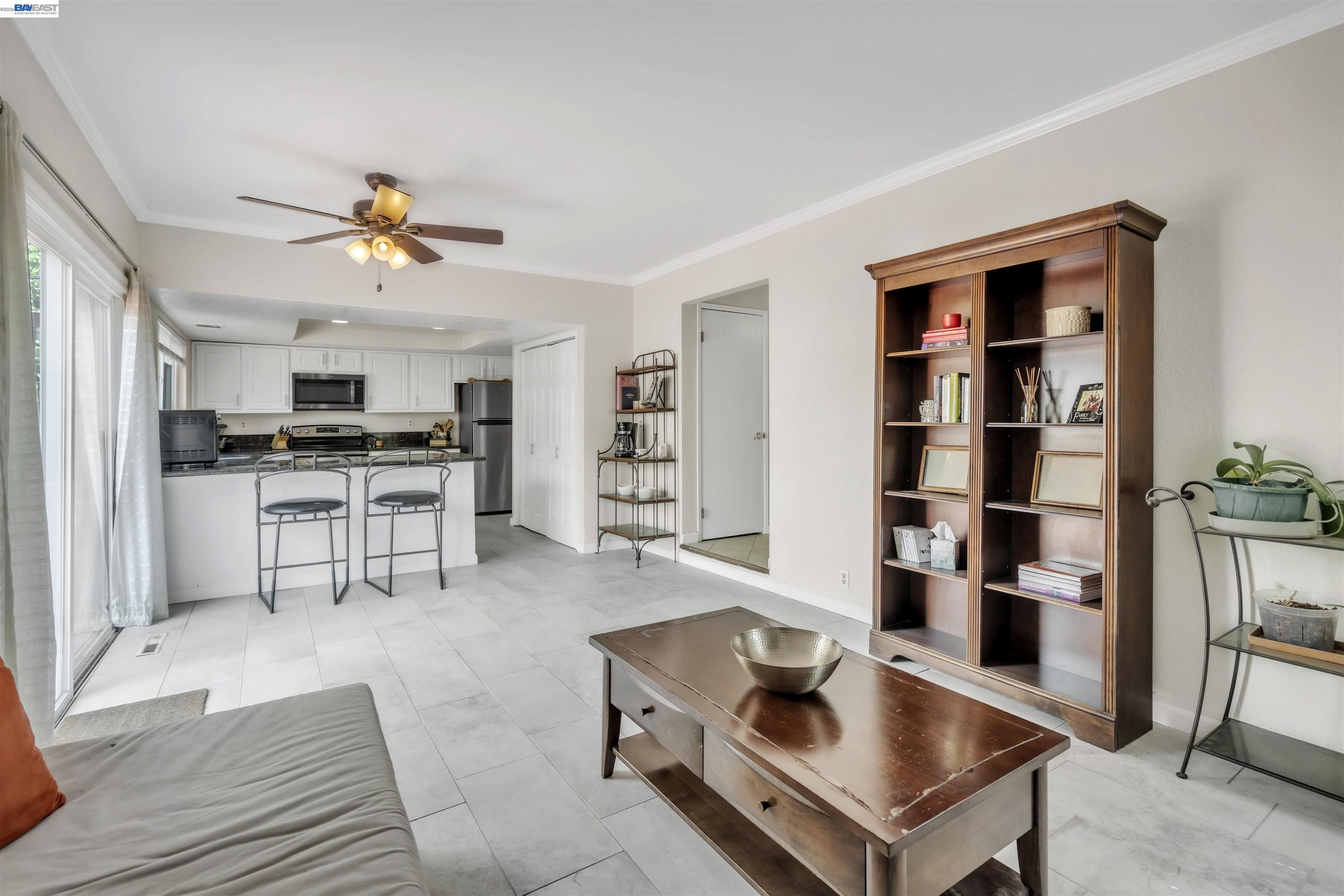 Detail Gallery Image 3 of 44 For 2380 Cabrillo Dr, Hayward,  CA 94545 - 4 Beds | 2/1 Baths