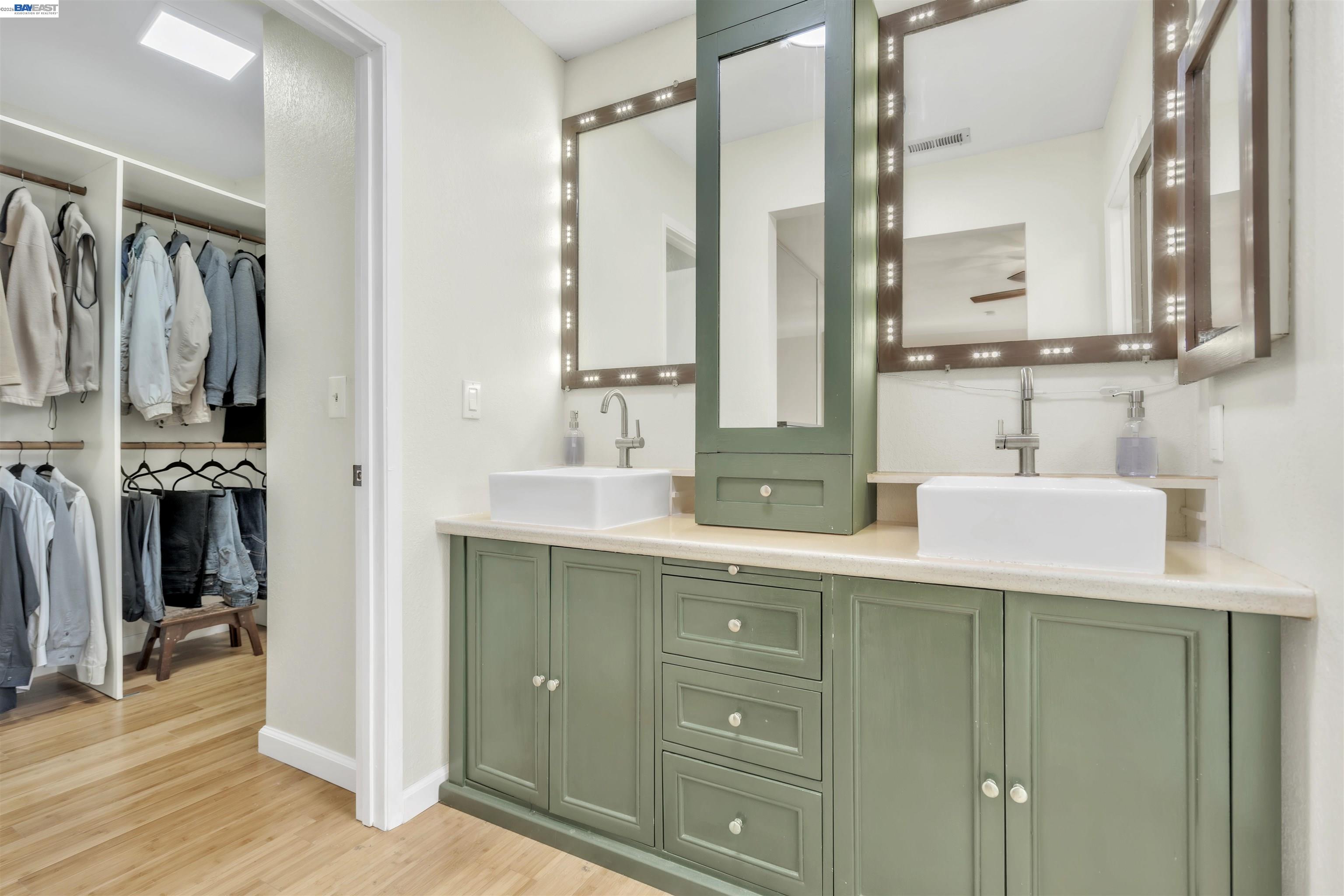 Detail Gallery Image 23 of 44 For 2380 Cabrillo Dr, Hayward,  CA 94545 - 4 Beds | 2/1 Baths