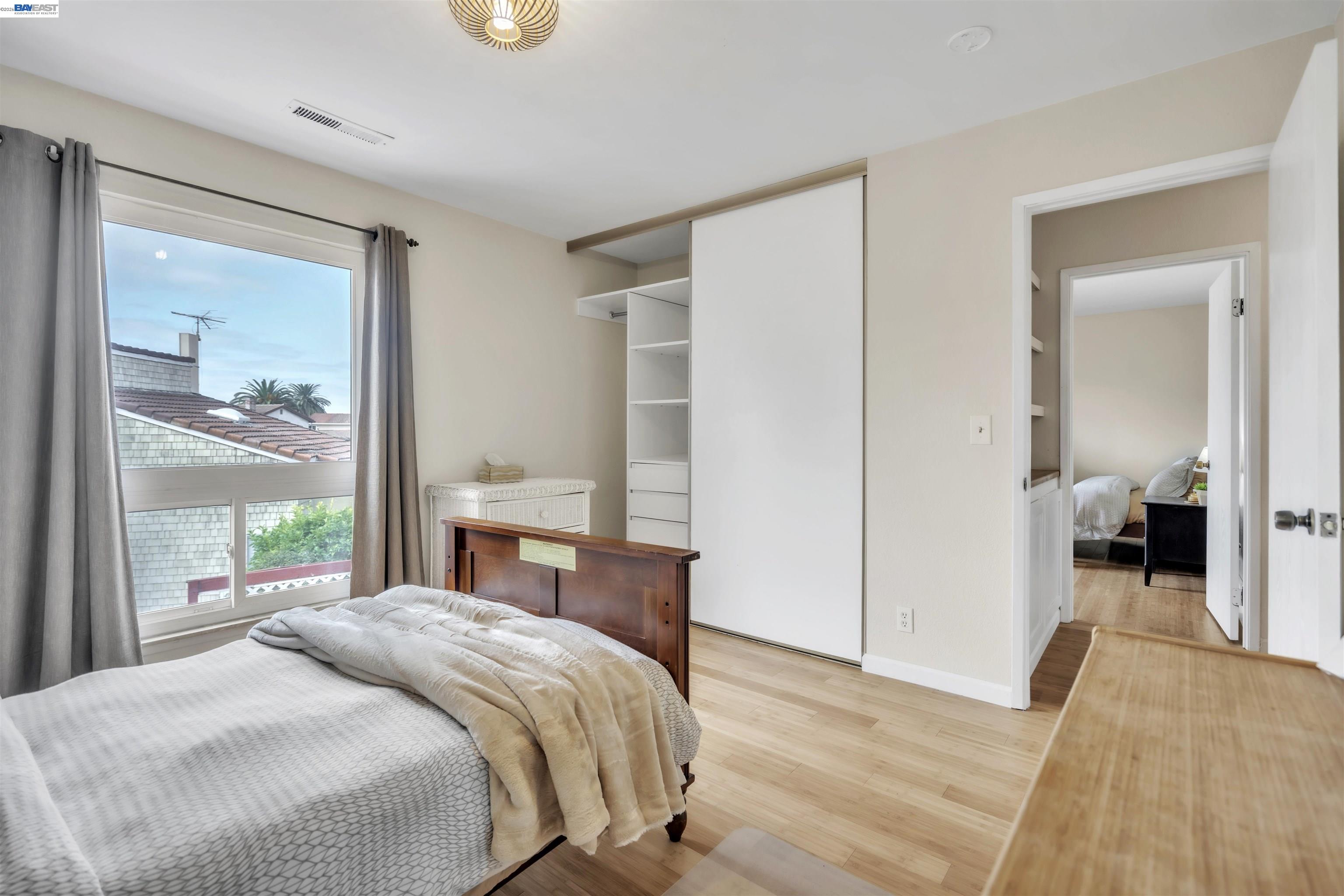 Detail Gallery Image 28 of 44 For 2380 Cabrillo Dr, Hayward,  CA 94545 - 4 Beds | 2/1 Baths