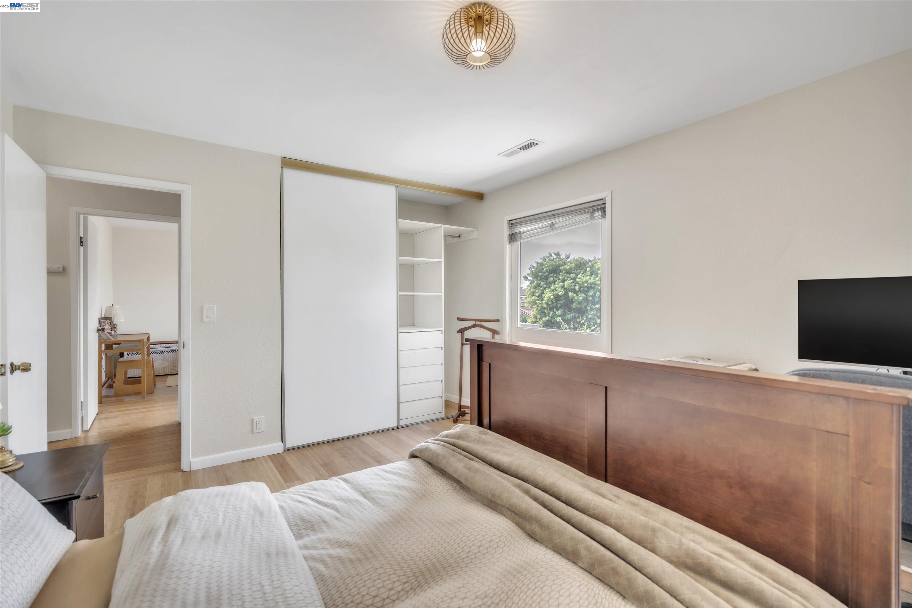 Detail Gallery Image 30 of 44 For 2380 Cabrillo Dr, Hayward,  CA 94545 - 4 Beds | 2/1 Baths