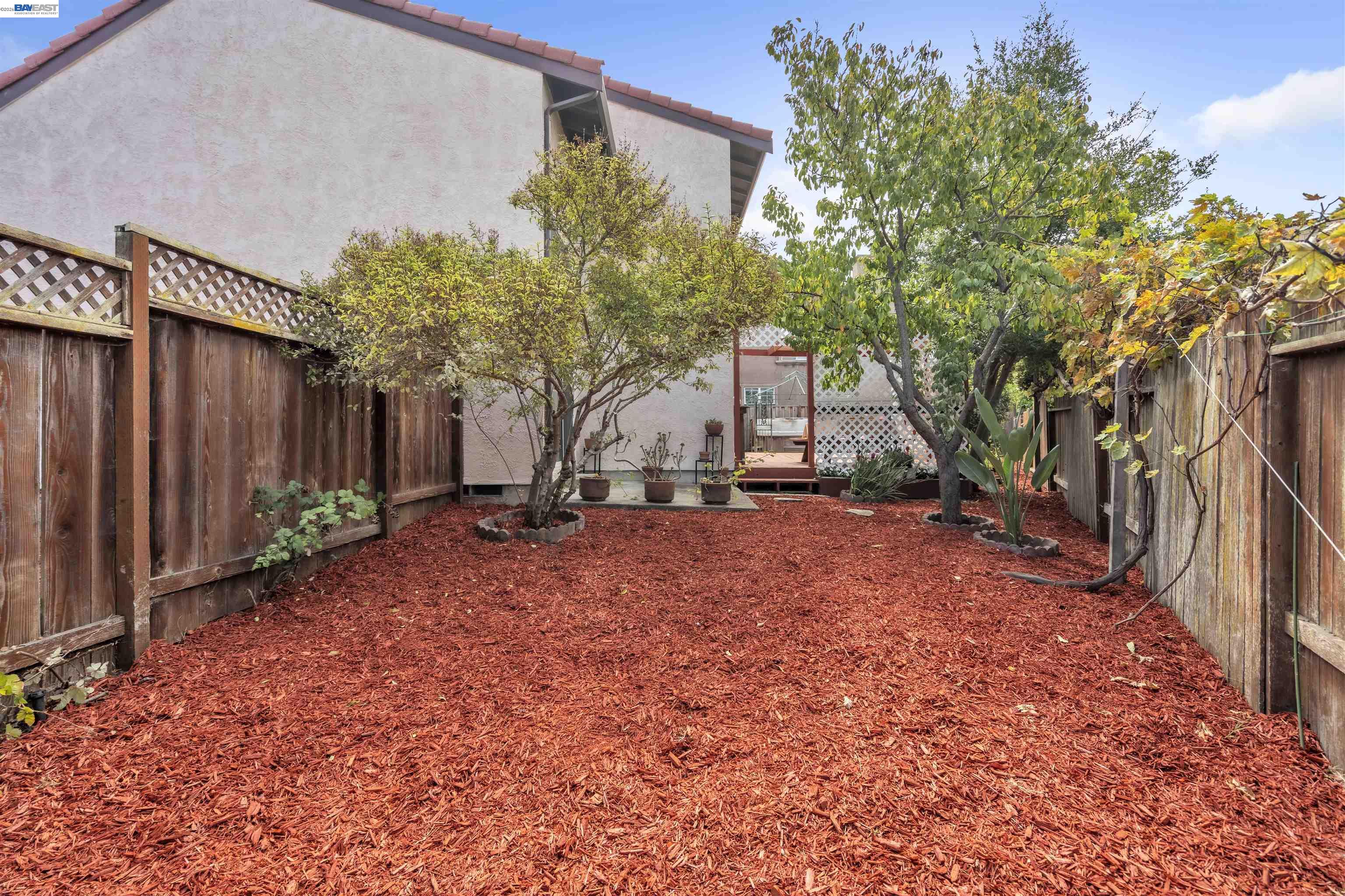 Detail Gallery Image 39 of 44 For 2380 Cabrillo Dr, Hayward,  CA 94545 - 4 Beds | 2/1 Baths
