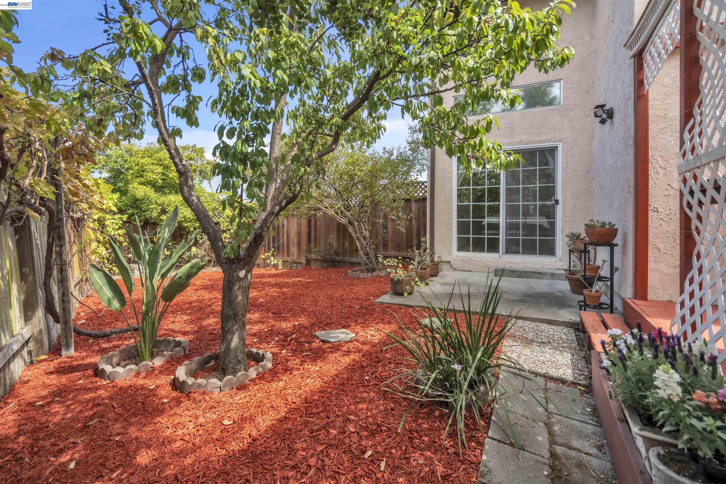 Detail Gallery Image 40 of 44 For 2380 Cabrillo Dr, Hayward,  CA 94545 - 4 Beds | 2/1 Baths