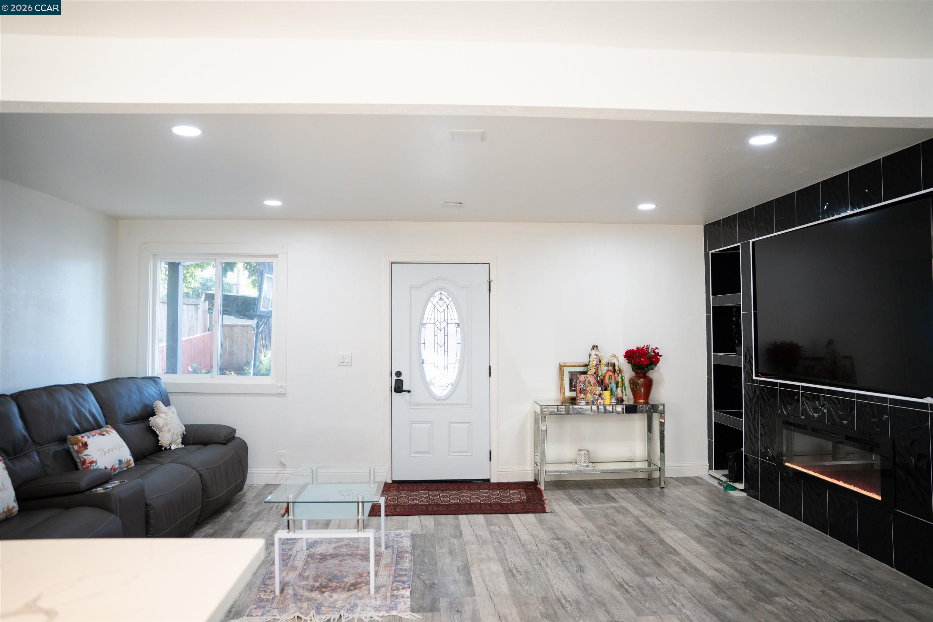 Detail Gallery Image 29 of 40 For 348 Valle Vista Ave, Vallejo,  CA 94590 - 3 Beds | 2 Baths