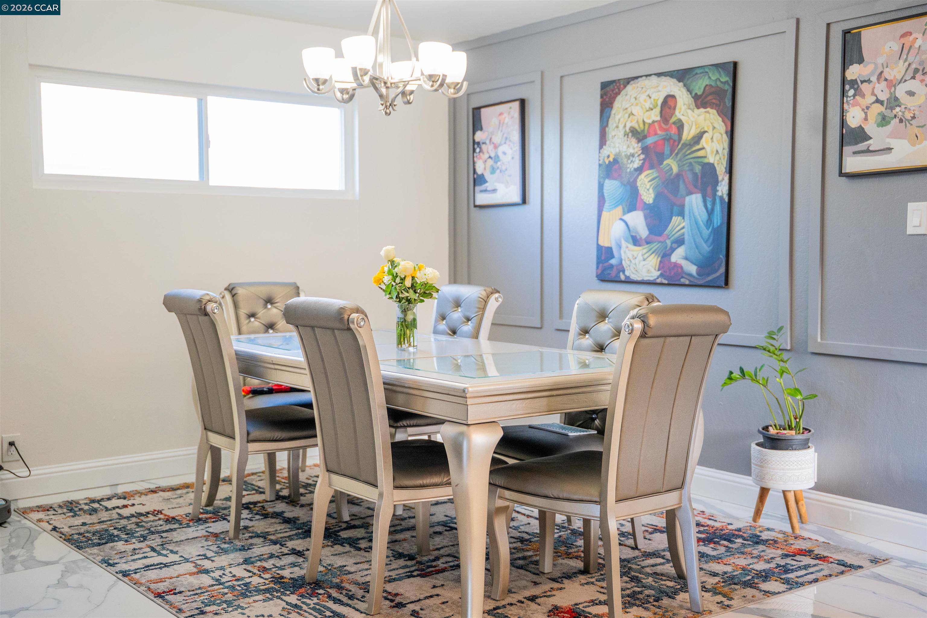 Detail Gallery Image 4 of 40 For 348 Valle Vista Ave, Vallejo,  CA 94590 - 3 Beds | 2 Baths