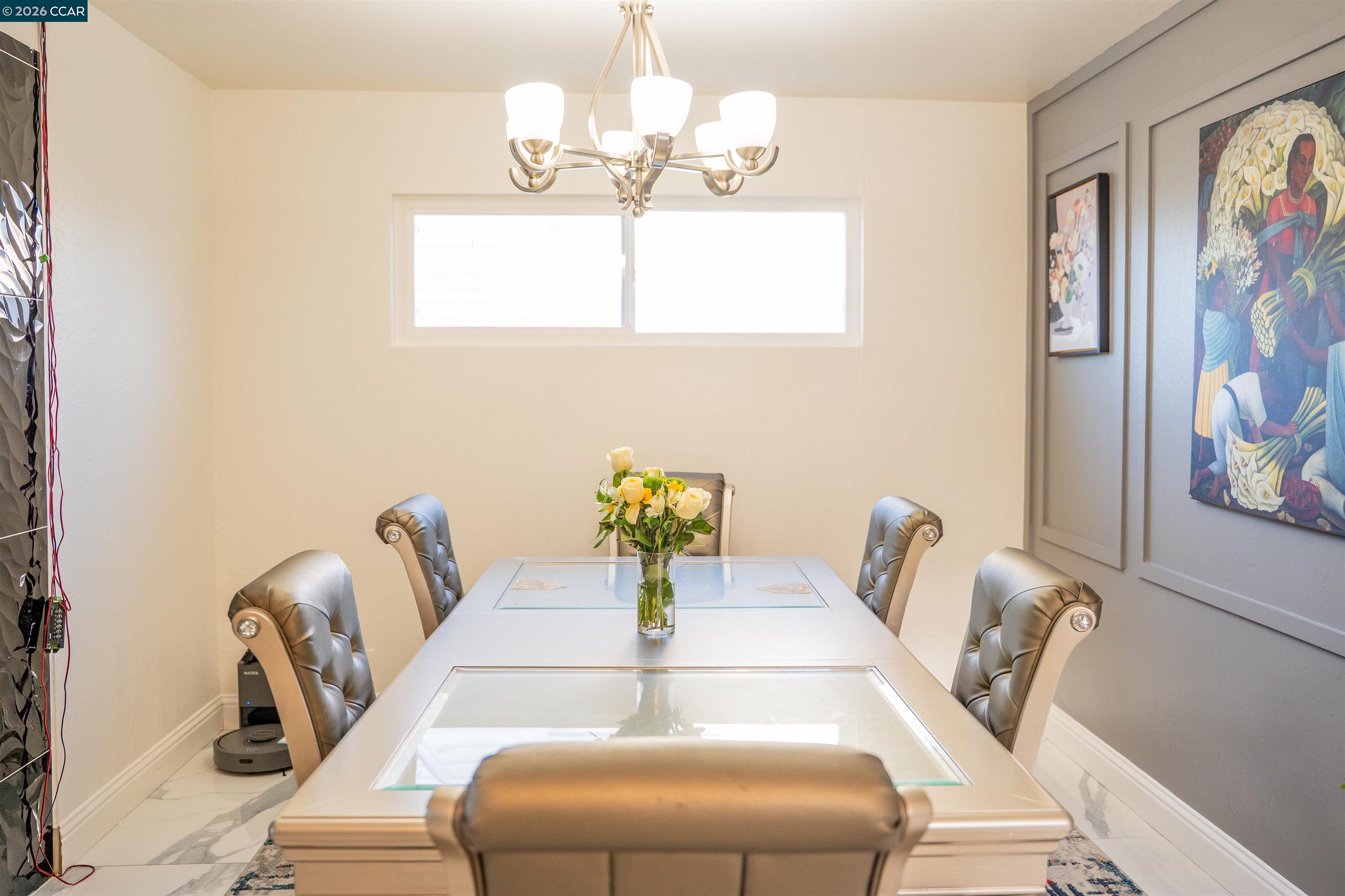 Detail Gallery Image 5 of 40 For 348 Valle Vista Ave, Vallejo,  CA 94590 - 3 Beds | 2 Baths