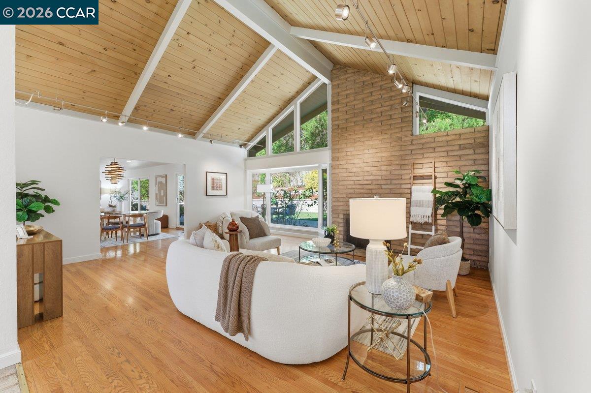 Detail Gallery Image 9 of 46 For 923 Camino Ricardo, Moraga,  CA 94556 - 4 Beds | 2 Baths