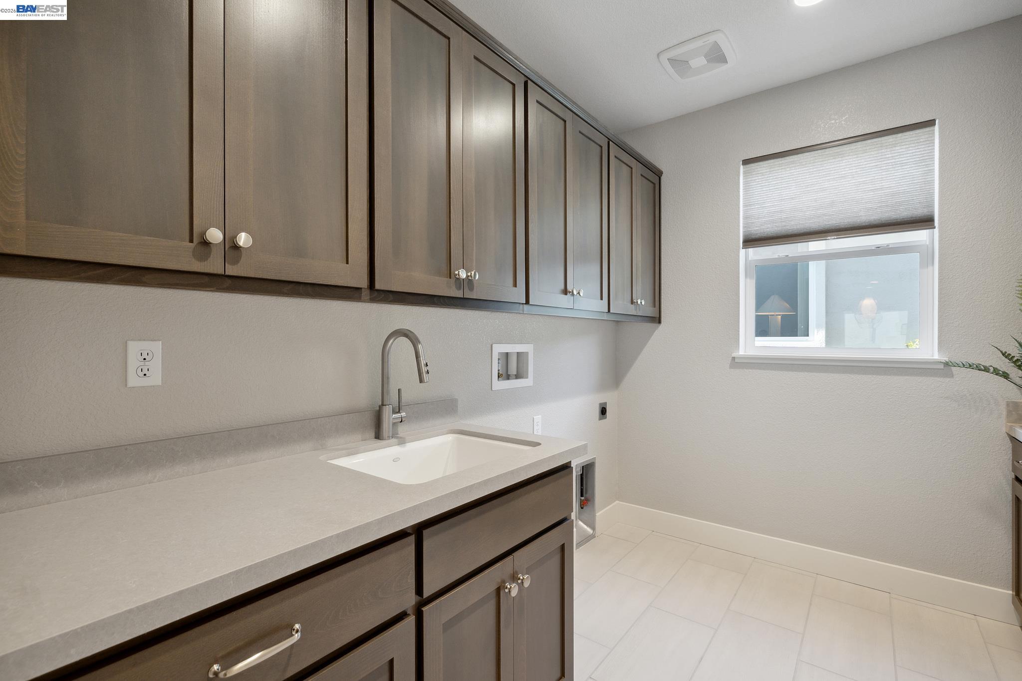 Detail Gallery Image 32 of 51 For 1508 Millennium Way, Fairfield,  CA 94533 - 4 Beds | 3 Baths