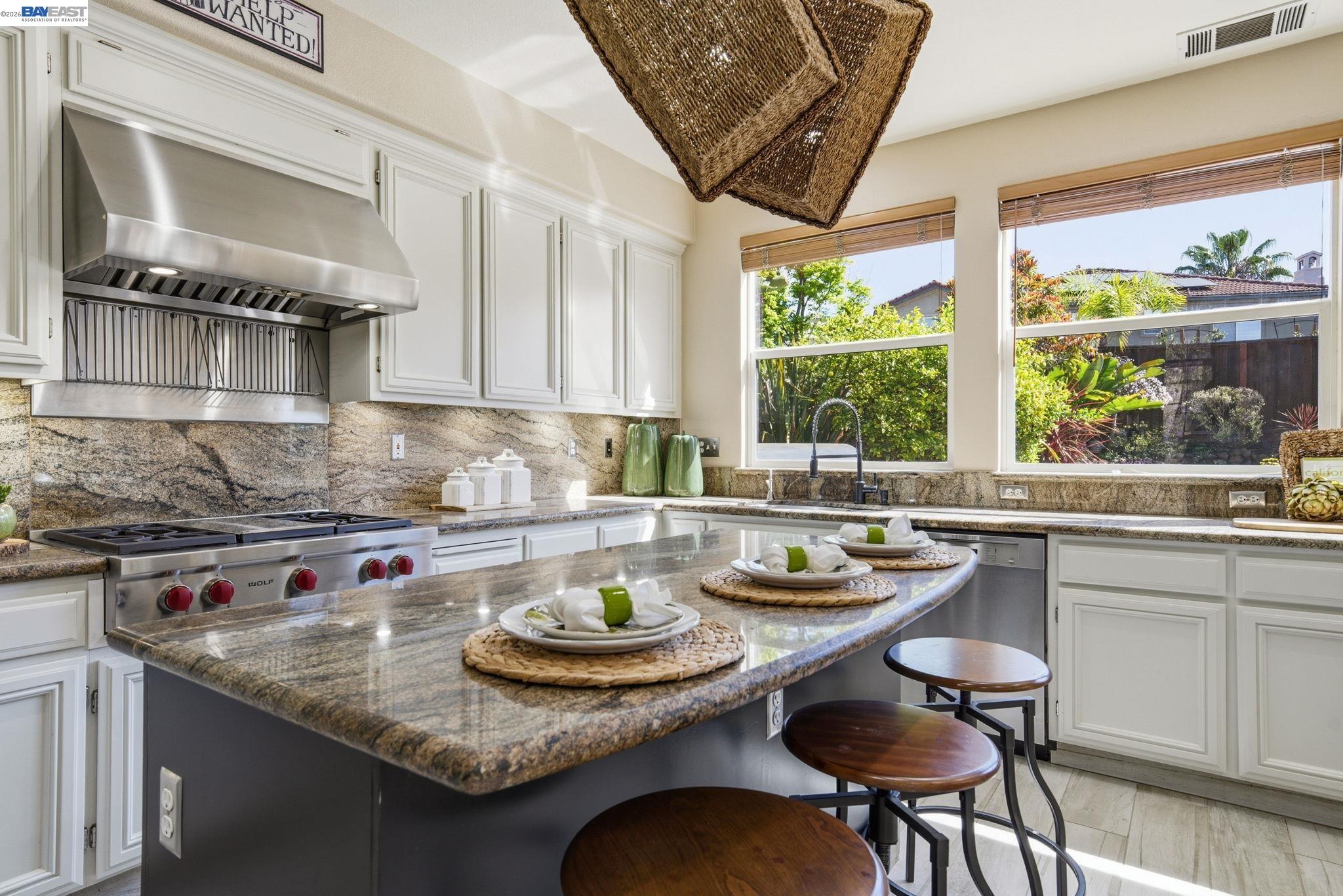 Detail Gallery Image 18 of 60 For 6031 Hedgecrest Cir, San Ramon,  CA 94582 - 4 Beds | 3 Baths