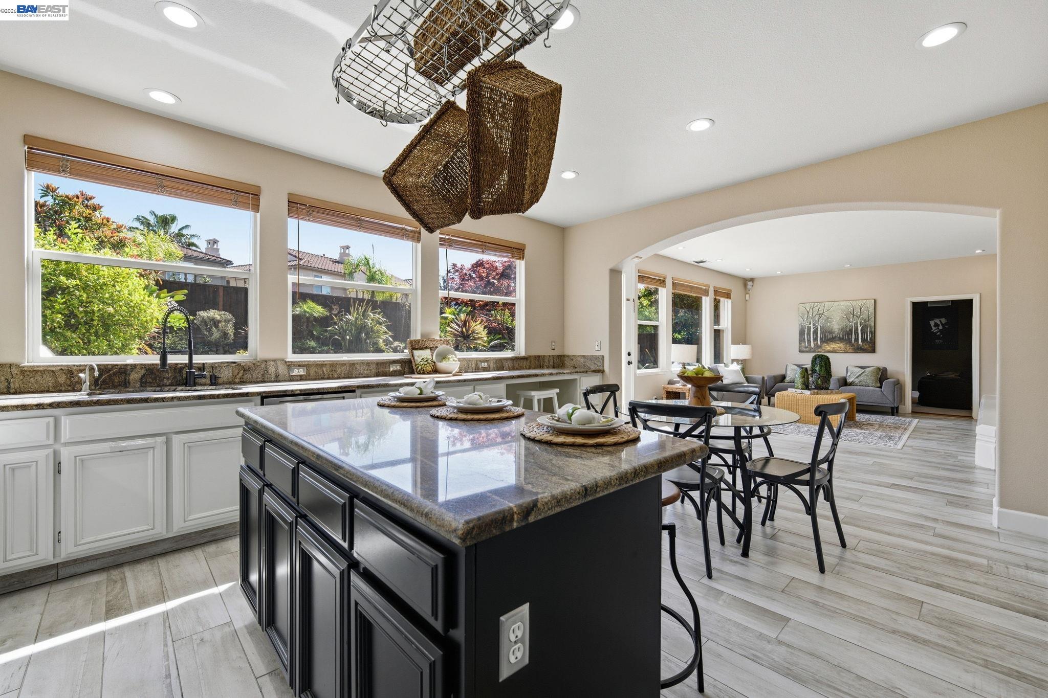 Detail Gallery Image 19 of 60 For 6031 Hedgecrest Cir, San Ramon,  CA 94582 - 4 Beds | 3 Baths