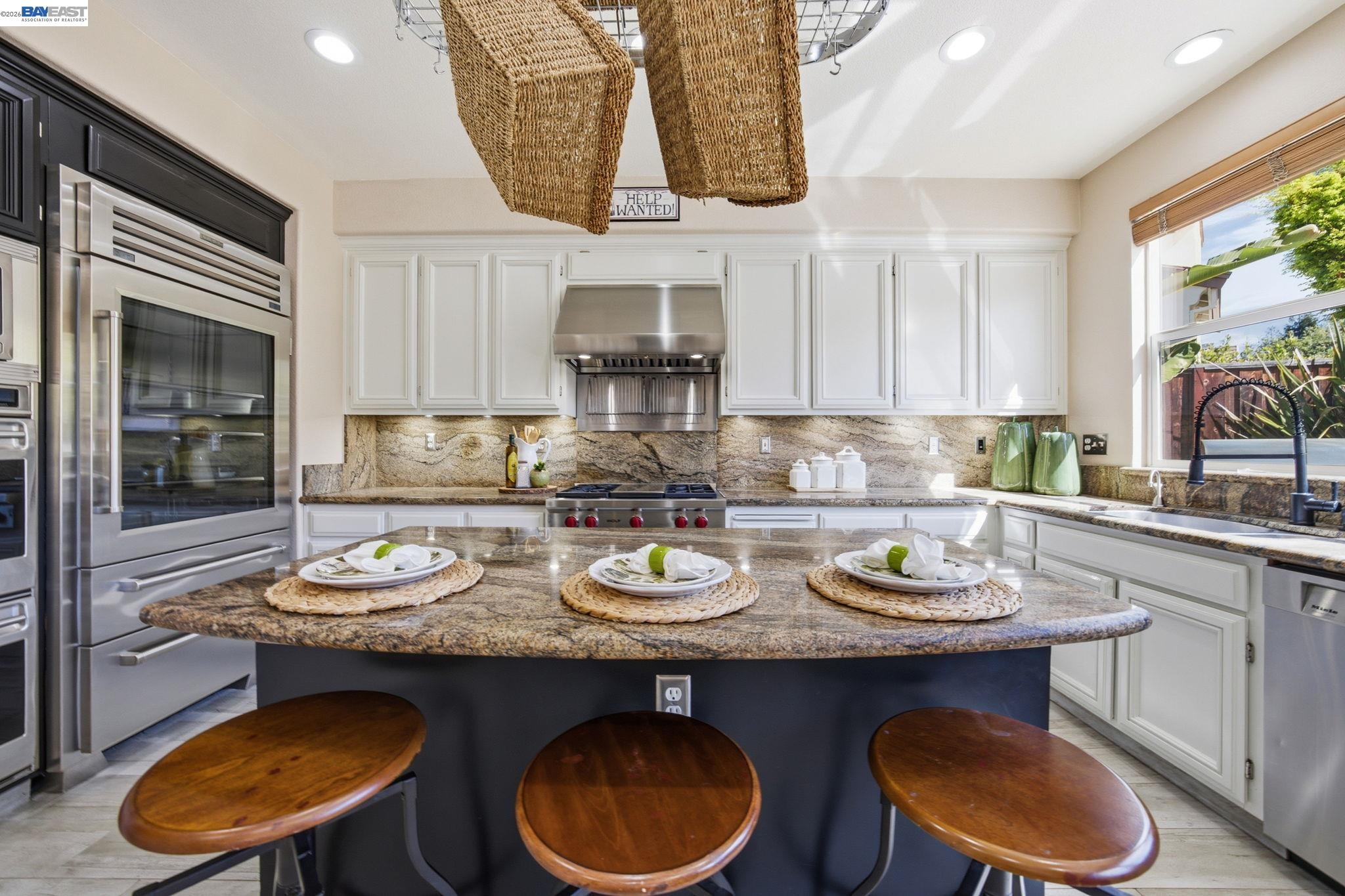 Detail Gallery Image 22 of 60 For 6031 Hedgecrest Cir, San Ramon,  CA 94582 - 4 Beds | 3 Baths