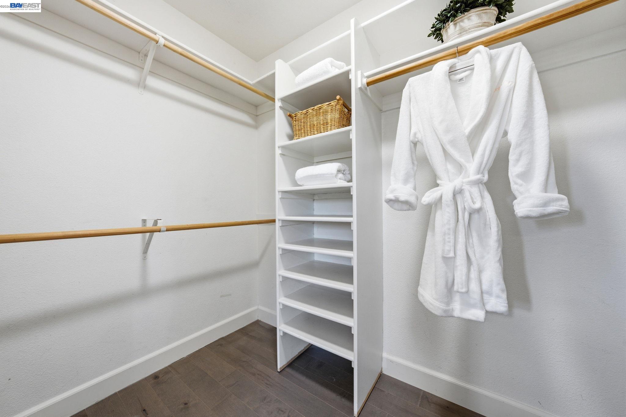 Detail Gallery Image 40 of 60 For 6031 Hedgecrest Cir, San Ramon,  CA 94582 - 4 Beds | 3 Baths