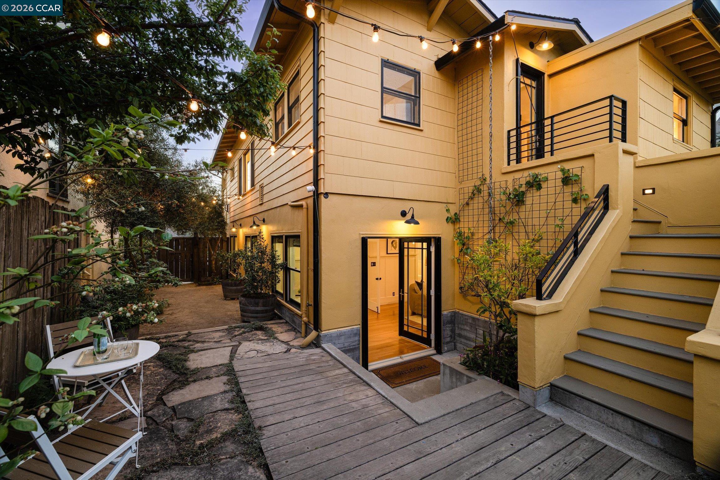 Detail Gallery Image 21 of 24 For 1631 Belvedere Avenue, Berkeley,  CA 94702-1324 - 3 Beds | 2/1 Baths