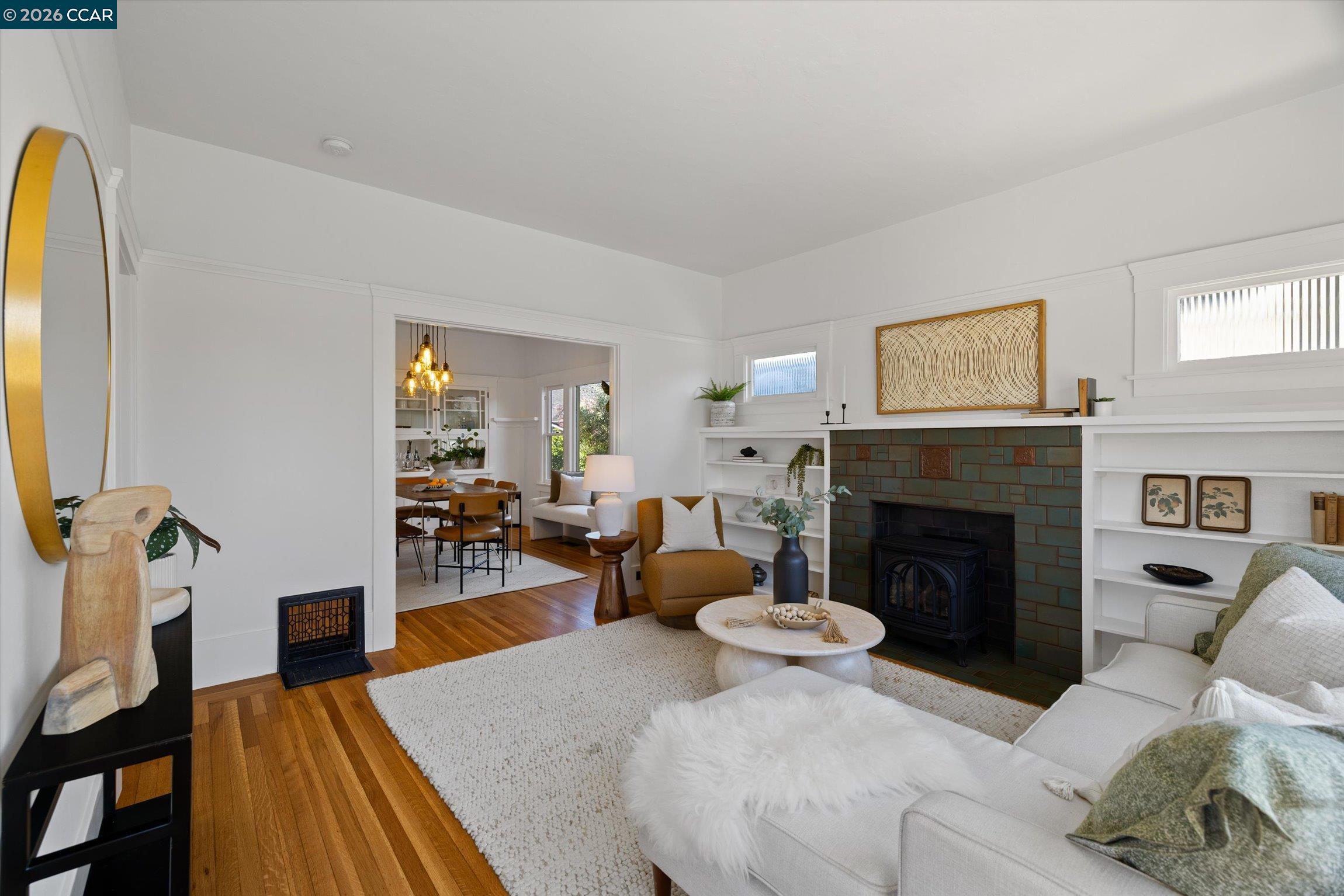 Detail Gallery Image 4 of 24 For 1631 Belvedere Avenue, Berkeley,  CA 94702-1324 - 3 Beds | 2/1 Baths