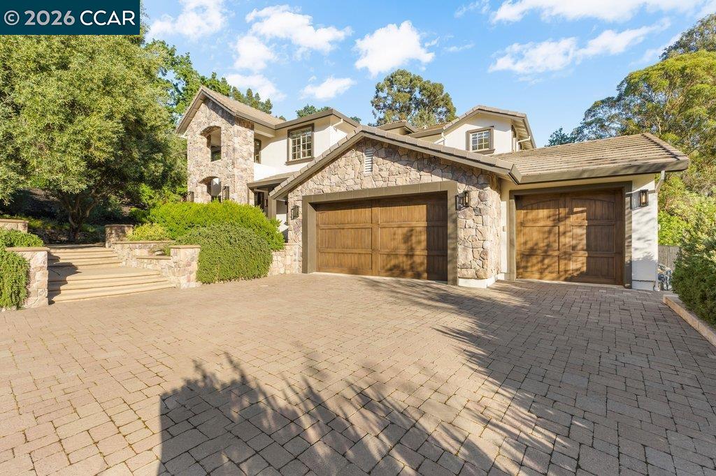 Detail Gallery Image 2 of 60 For 60 Terra Teresa, Lafayette,  CA 94549 - 5 Beds | 5/1 Baths