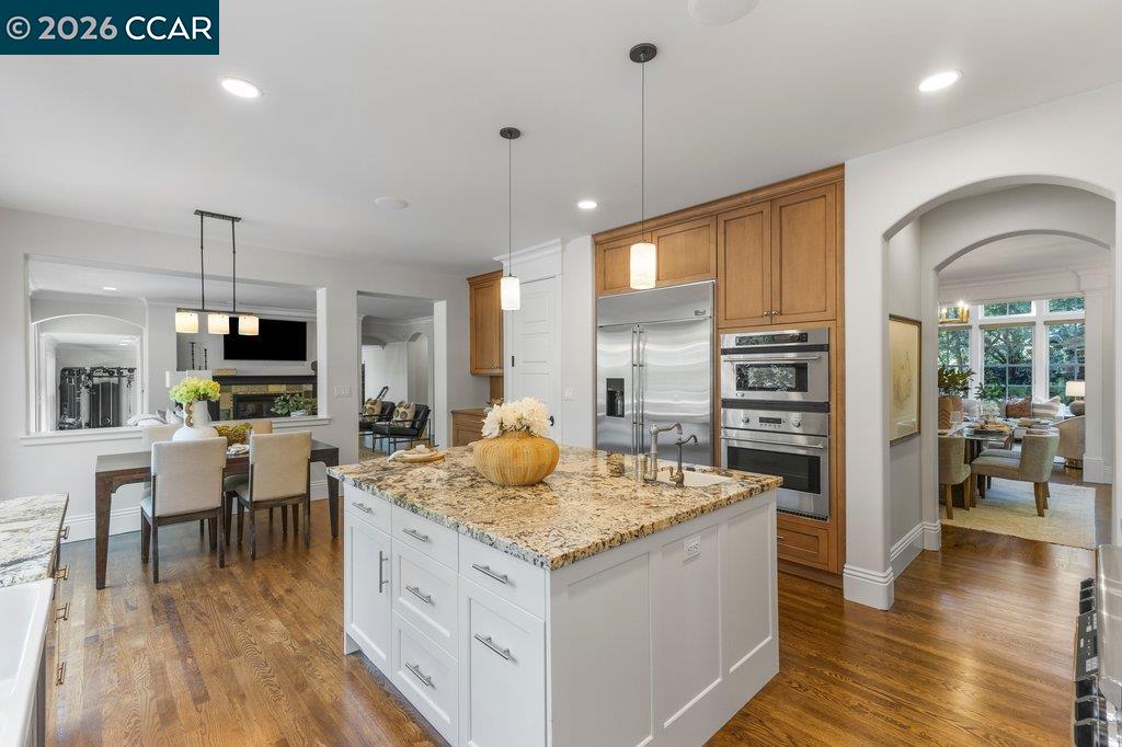 Detail Gallery Image 14 of 60 For 60 Terra Teresa, Lafayette,  CA 94549 - 5 Beds | 5/1 Baths