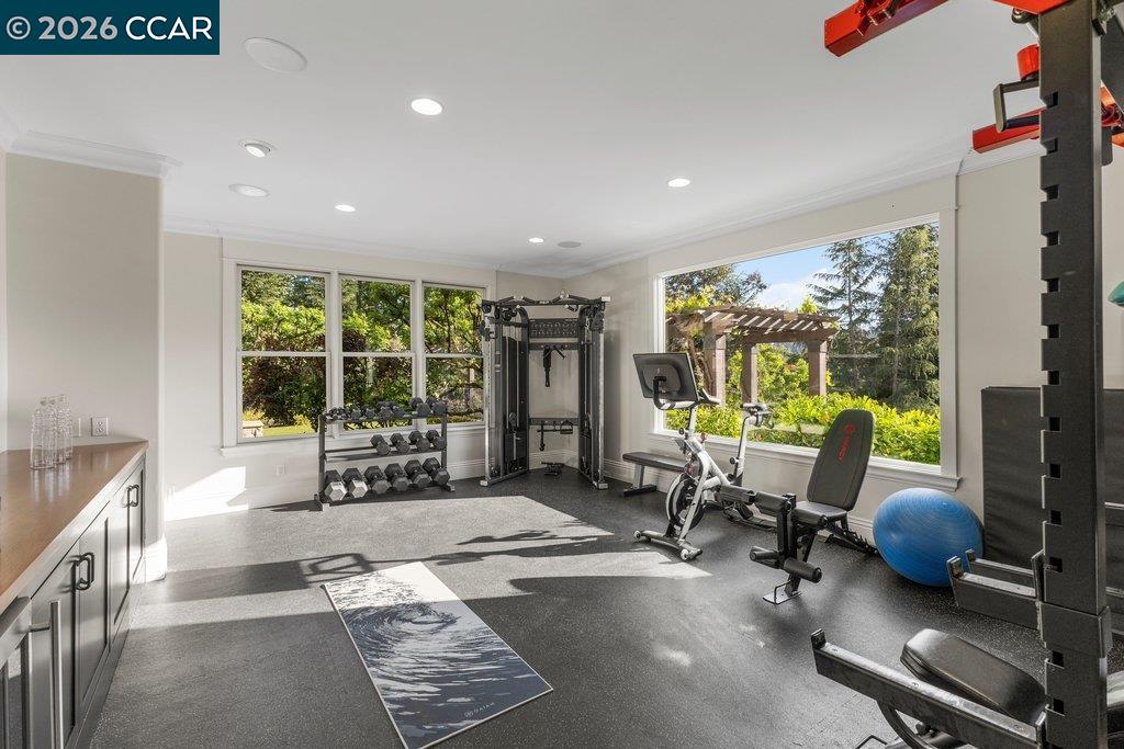 Detail Gallery Image 18 of 60 For 60 Terra Teresa, Lafayette,  CA 94549 - 5 Beds | 5/1 Baths