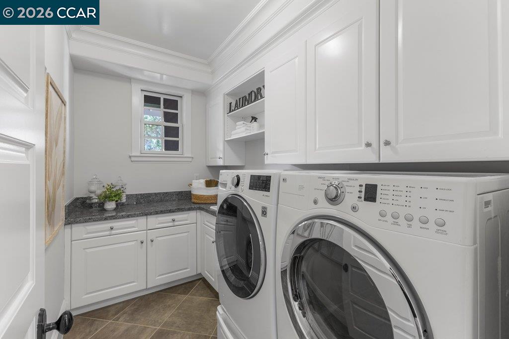 Detail Gallery Image 23 of 60 For 60 Terra Teresa, Lafayette,  CA 94549 - 5 Beds | 5/1 Baths