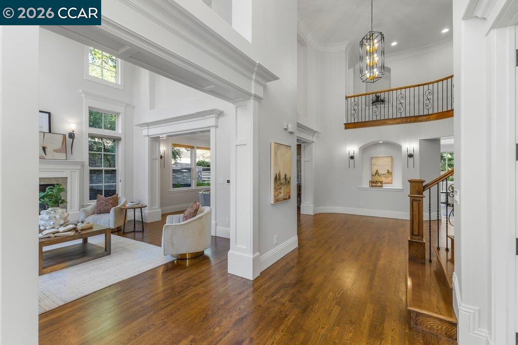 Detail Gallery Image 4 of 60 For 60 Terra Teresa, Lafayette,  CA 94549 - 5 Beds | 5/1 Baths