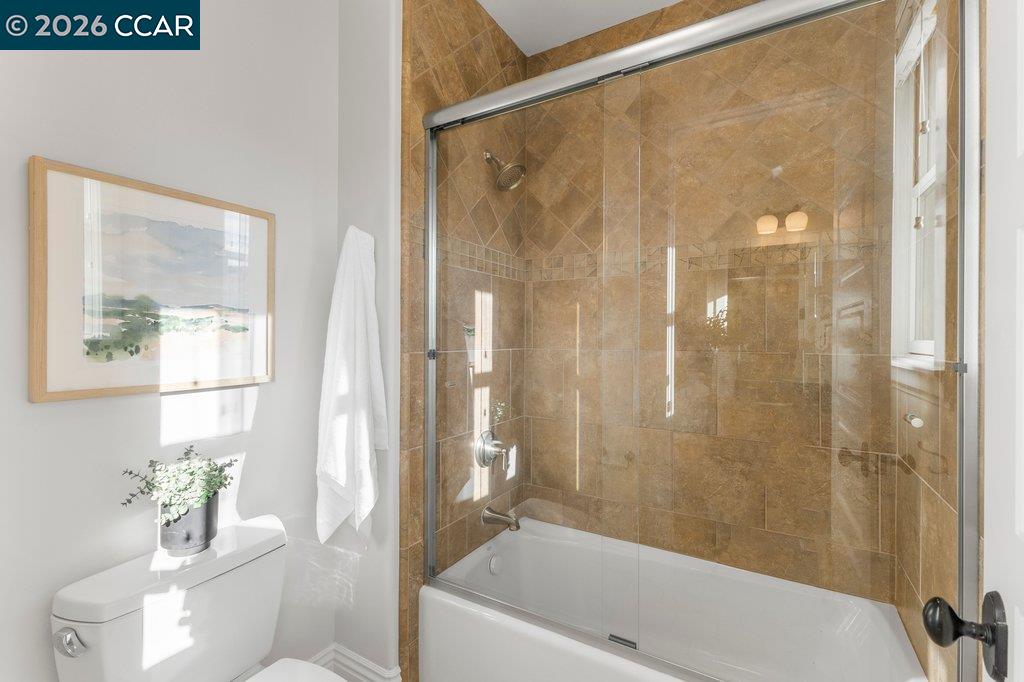 Detail Gallery Image 31 of 60 For 60 Terra Teresa, Lafayette,  CA 94549 - 5 Beds | 5/1 Baths