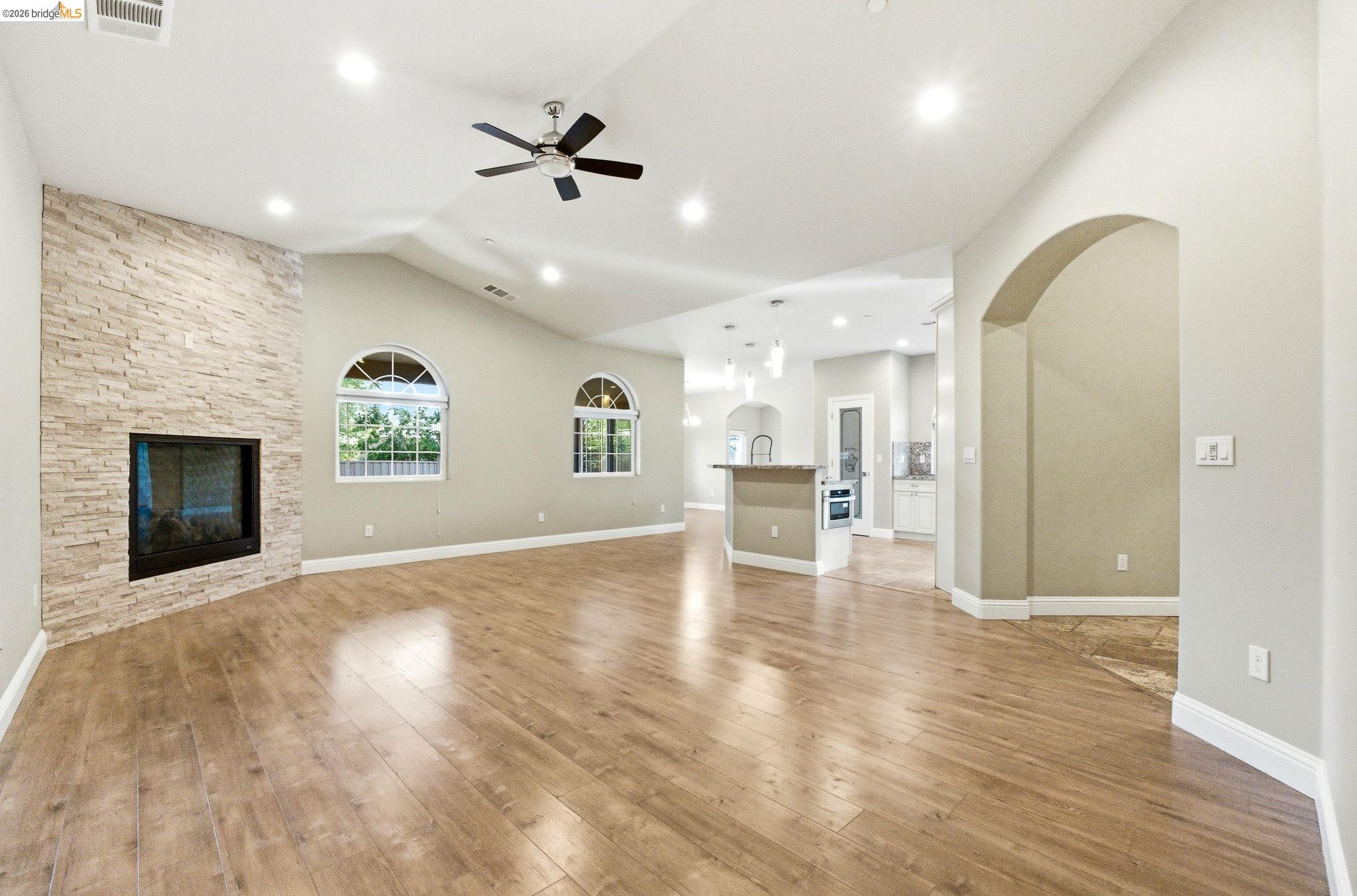 Detail Gallery Image 9 of 59 For 1747 1st Ave, Walnut Creek,  CA 94597 - 4 Beds | 3/1 Baths