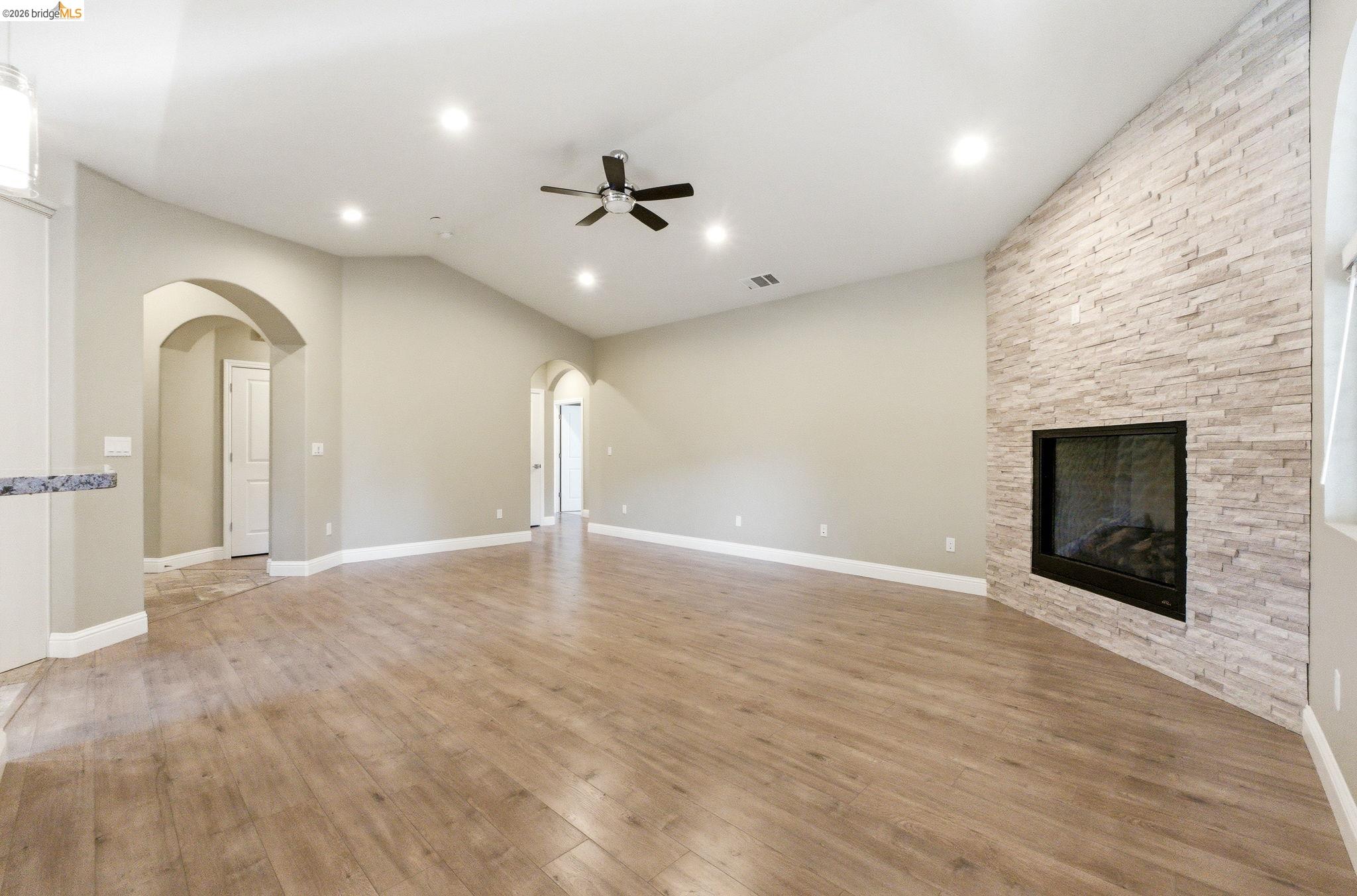 Detail Gallery Image 10 of 59 For 1747 1st Ave, Walnut Creek,  CA 94597 - 4 Beds | 3/1 Baths