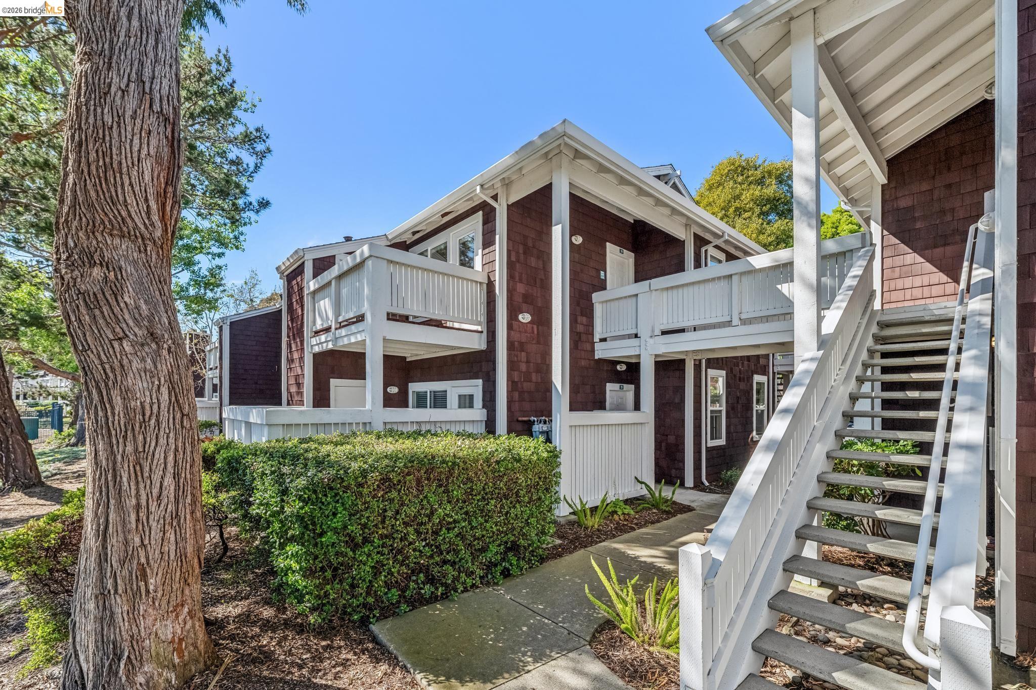 Detail Gallery Image 2 of 59 For 24 Bayside Ct, Richmond,  CA 94804 - 1 Beds | 1 Baths