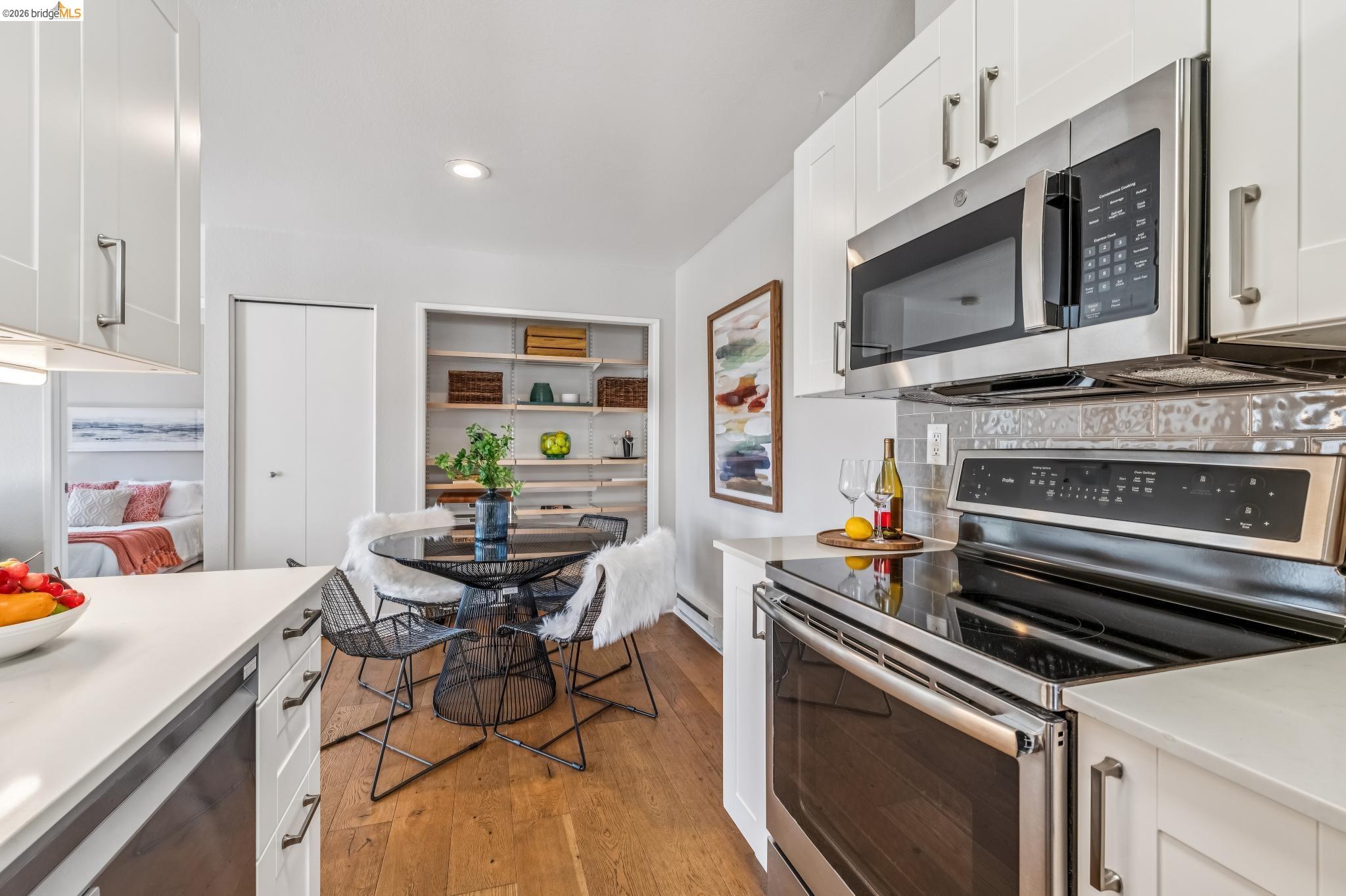 Detail Gallery Image 16 of 59 For 24 Bayside Ct, Richmond,  CA 94804 - 1 Beds | 1 Baths